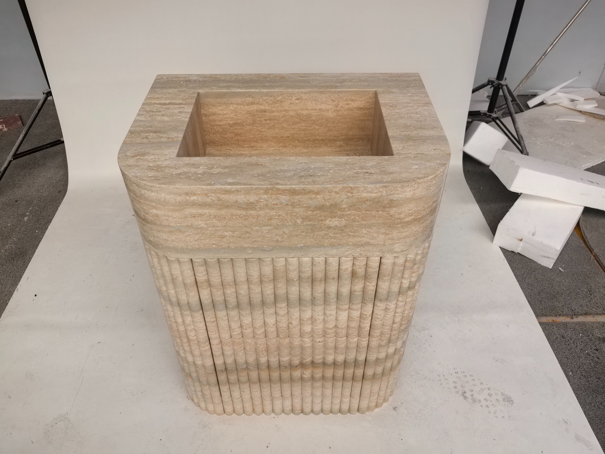 Natural Marble Integrated Fluted Travertine Bathroom Vanity Sink with Cabinet