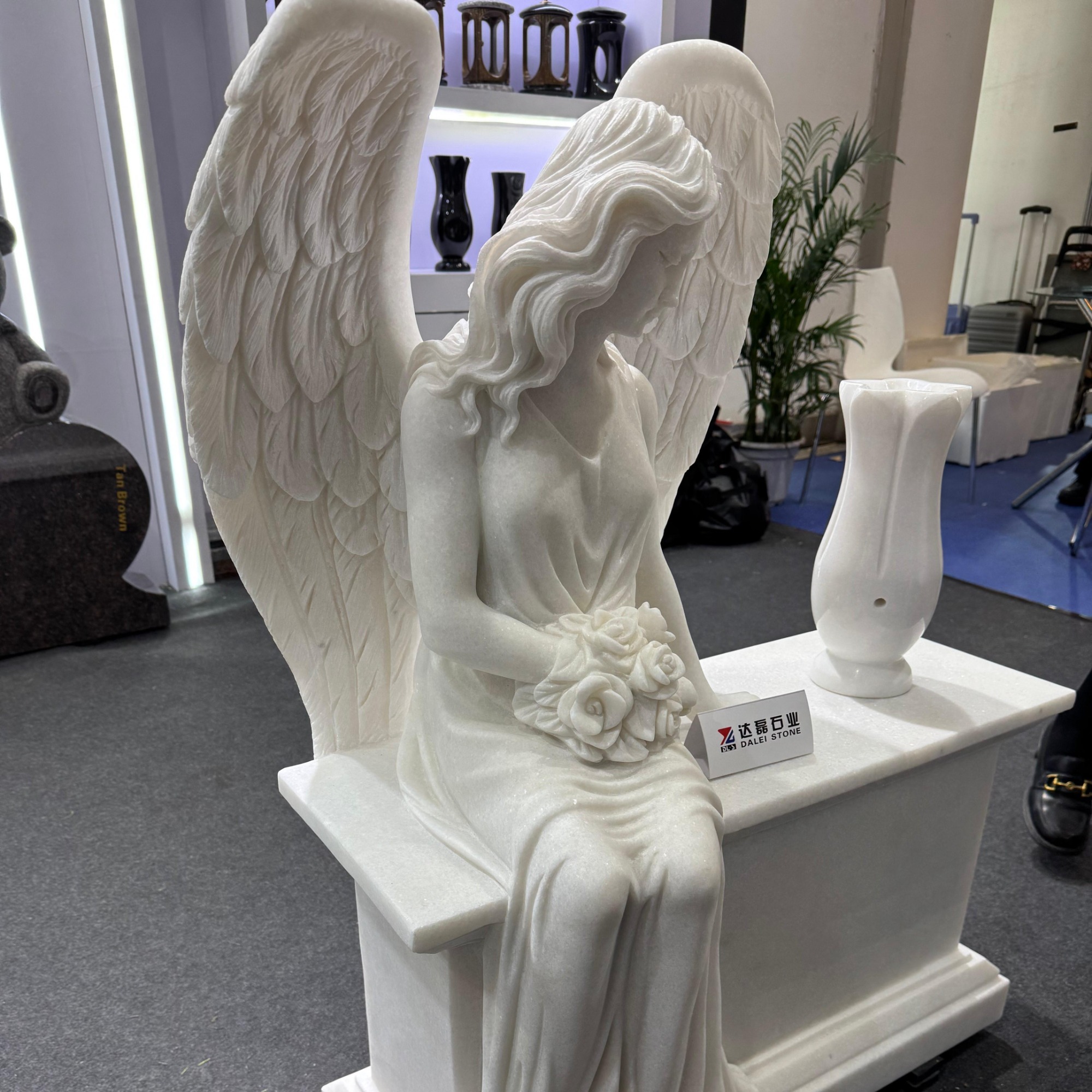 Carrara White Marble Angel Tombstone Monument