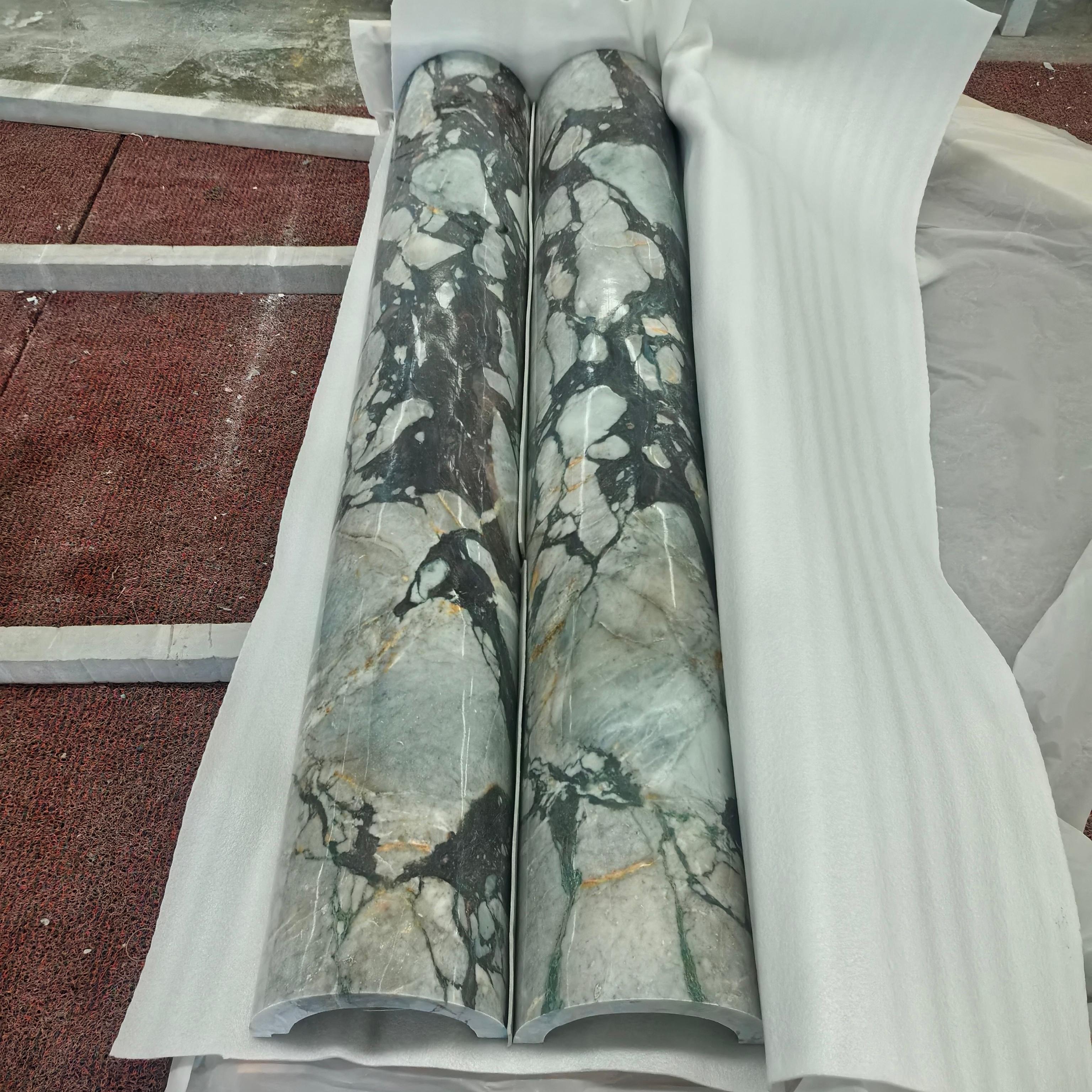 Bulgari White Marble Column with Black White Root Marble