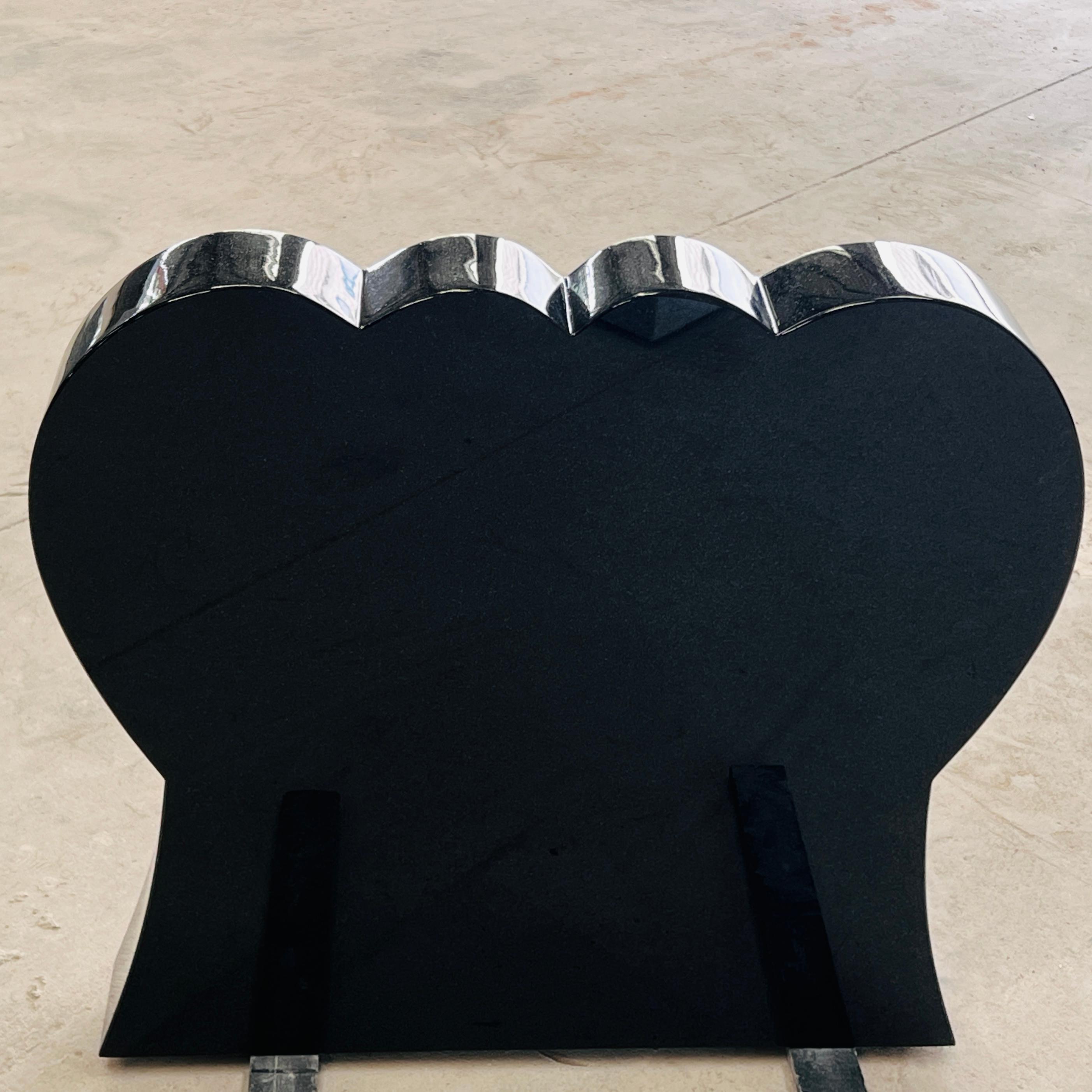 Indian Black Granite Double Heart Memorial Monument with Rose Carving