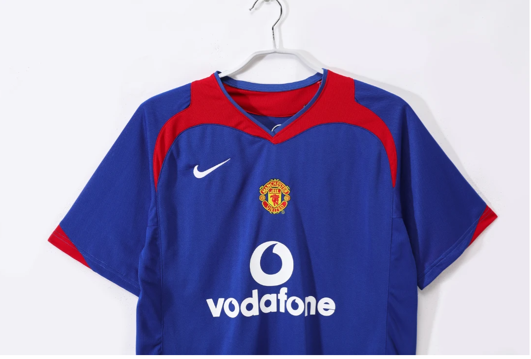 Manchester United Away Retro Jersey 04/06