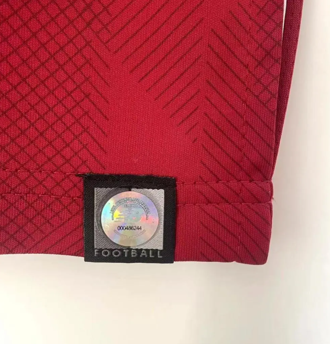Retro Liverpool Home Football Shirt 2018/2019