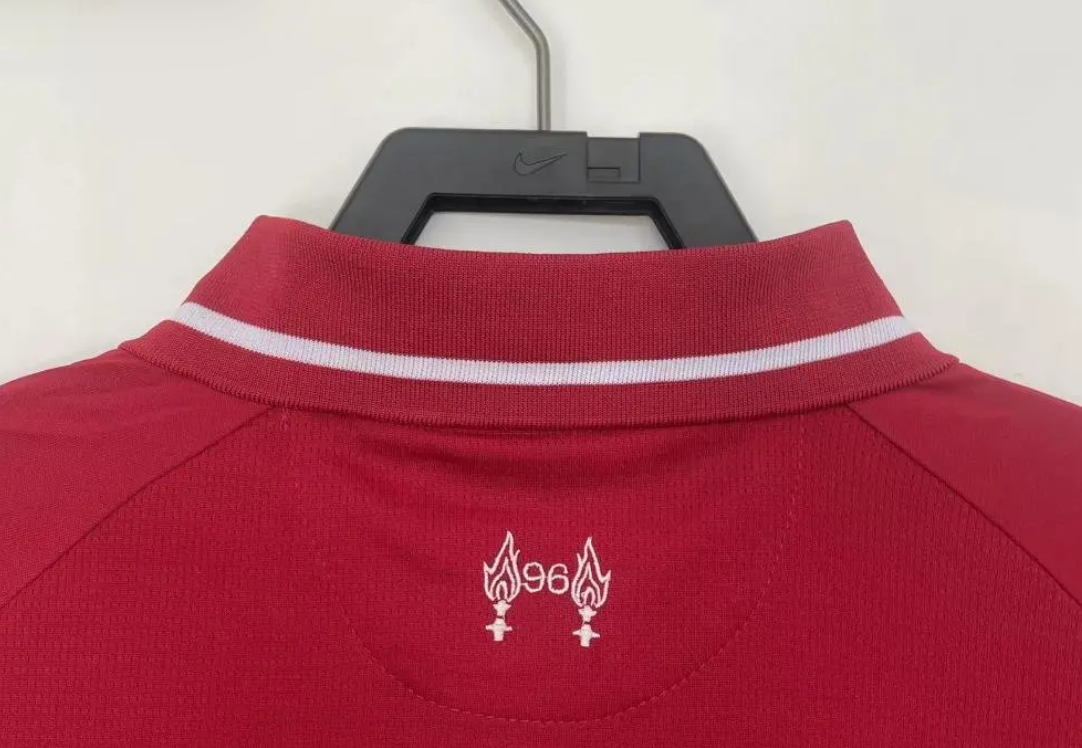 Retro Liverpool Home Football Shirt 2018/2019