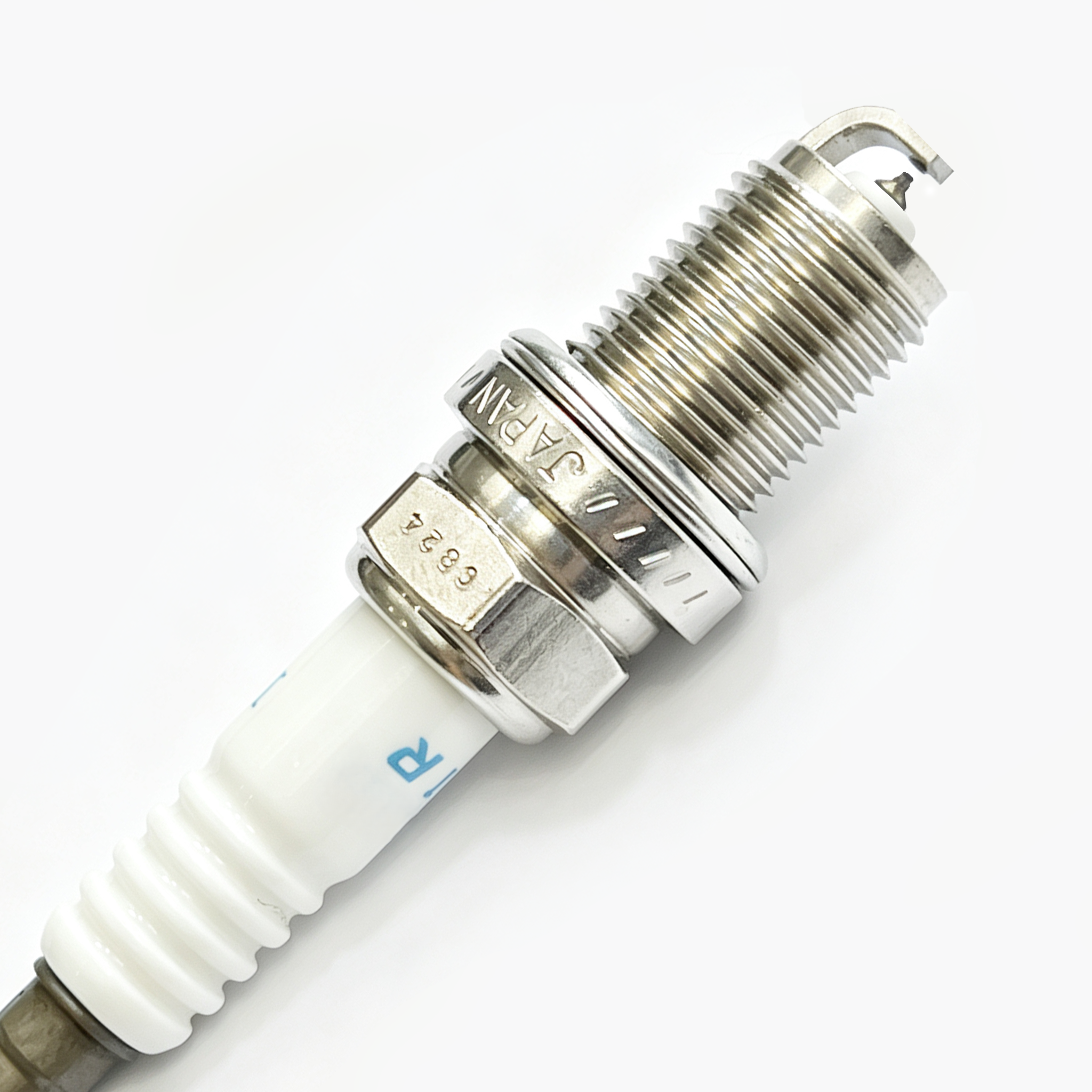 NGK Laser Iridium CNG  Spark Plug IFR7F‑4D 5115 For Weichai Yuchai Sinotruk Howo CNG Natural Gas Engine 14mm 19mm Reach For Heavy Duty Bus Truck Natural Gas Motor