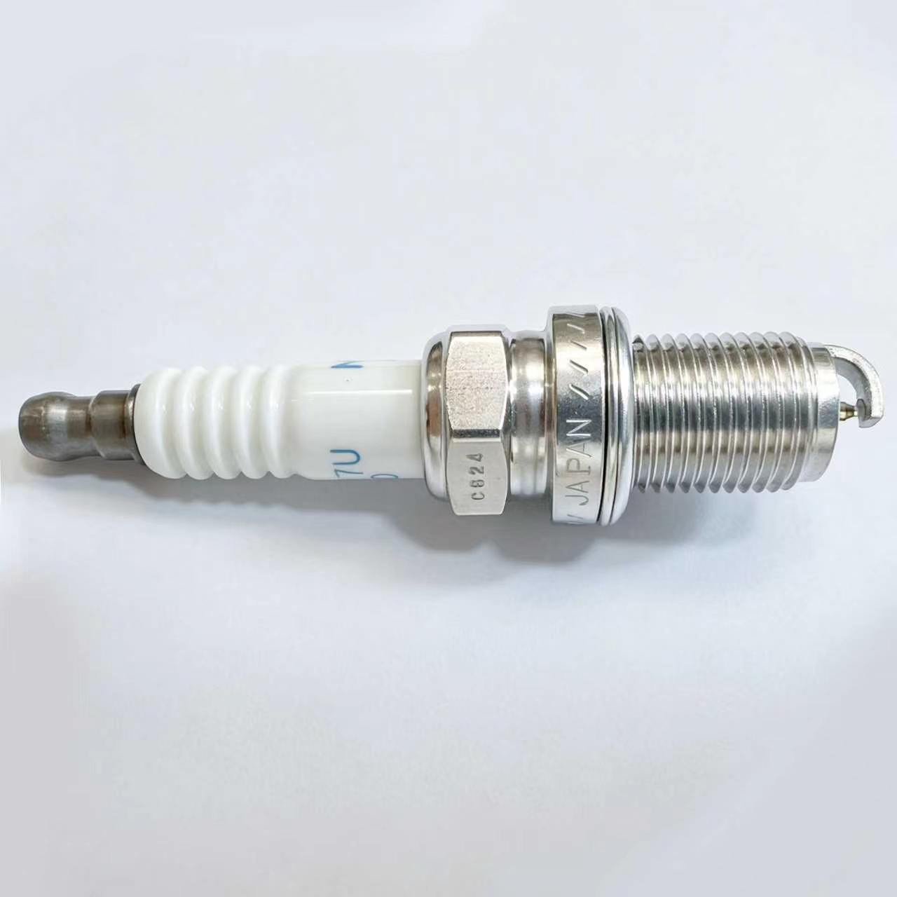 NGK Laser Iridium CNG Spark Plug IFR7U‑4D 5115 MY800‑3705002 For Yuchai Cummins ISL CNG LNG Natural Gas Truck Bus Engine For Heavy‑Duty Commercial Vehicle Gas Engine Parts