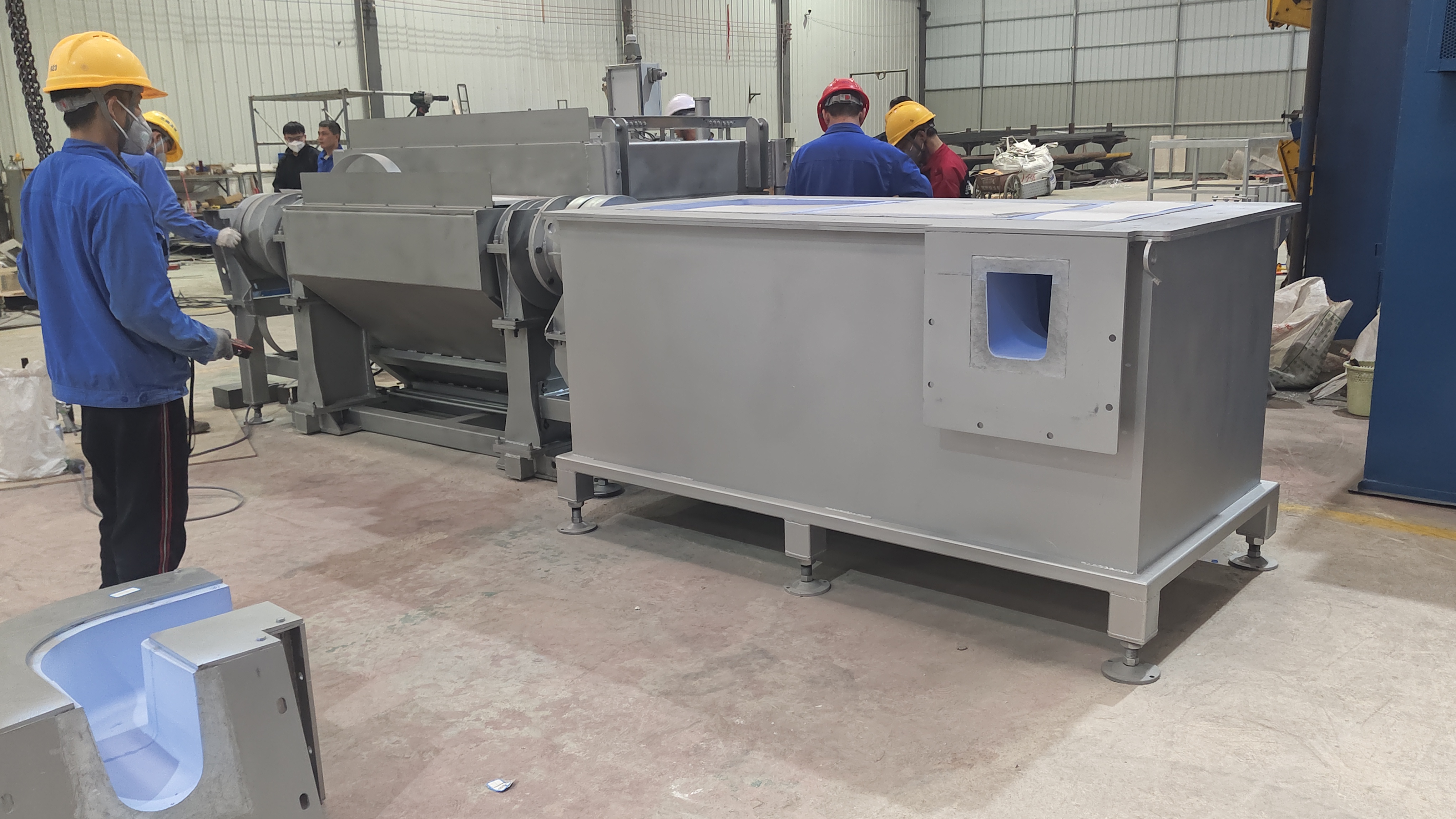 Tilting In‑line Degassing Unit