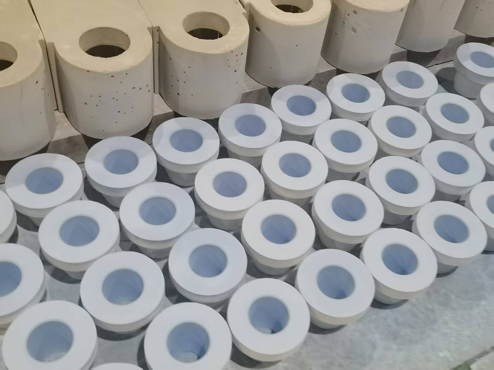 molten aluminum launder