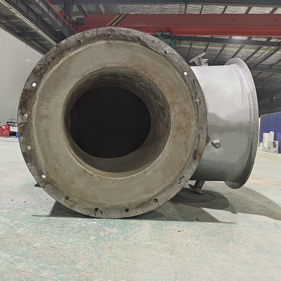 refractory nozzle for molten aluminum