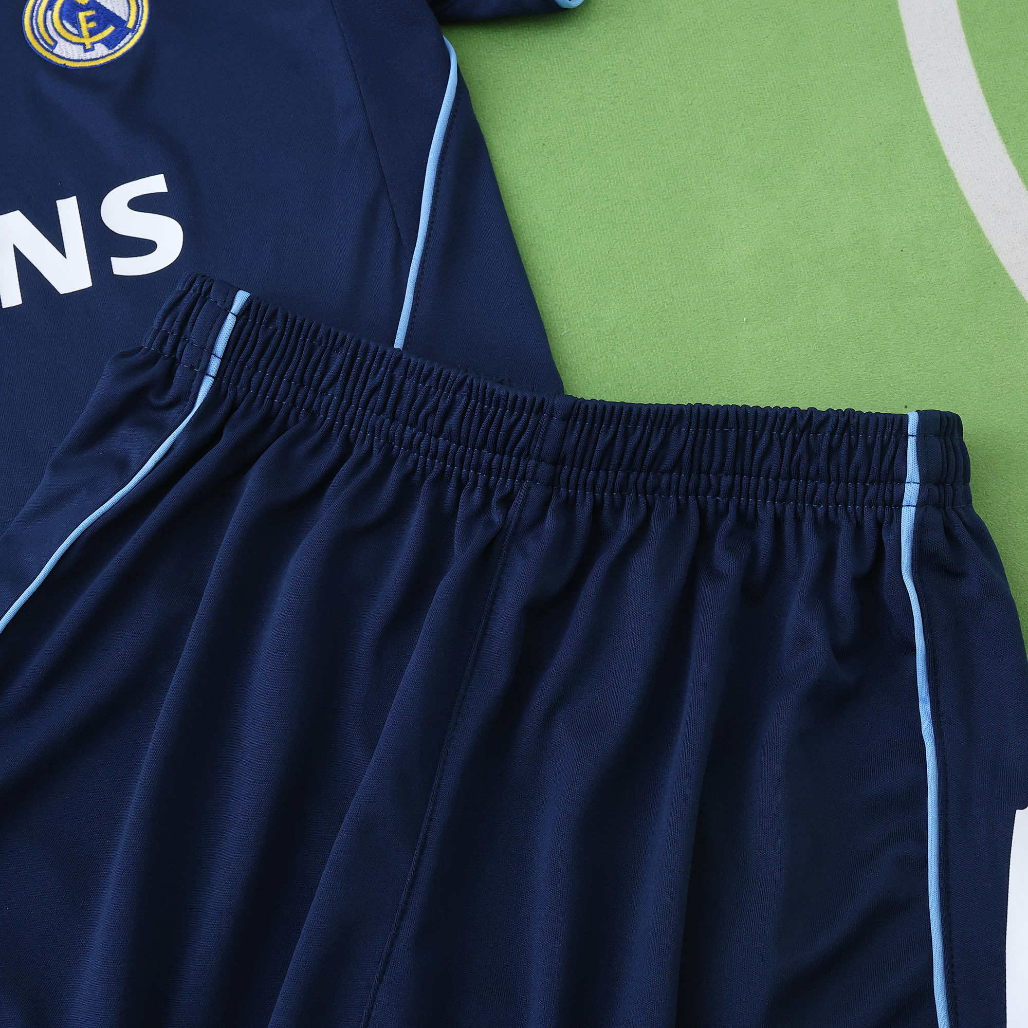 0506 season  Real Madrid CF away Kids kit