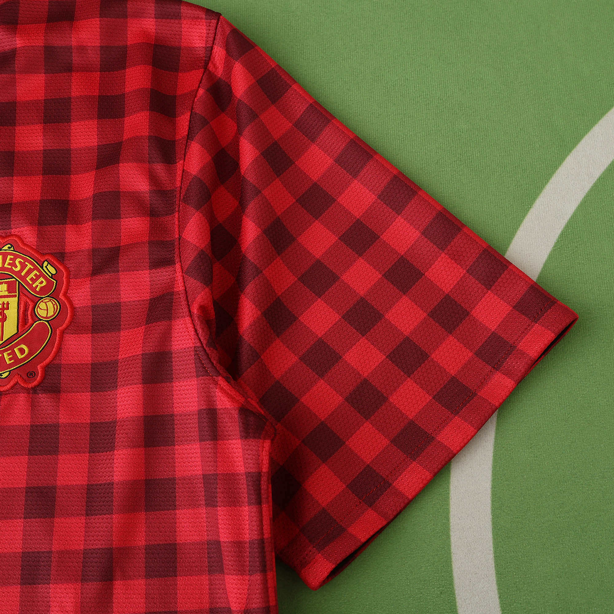 1213 season Manchester United F.C. home retro Fan version