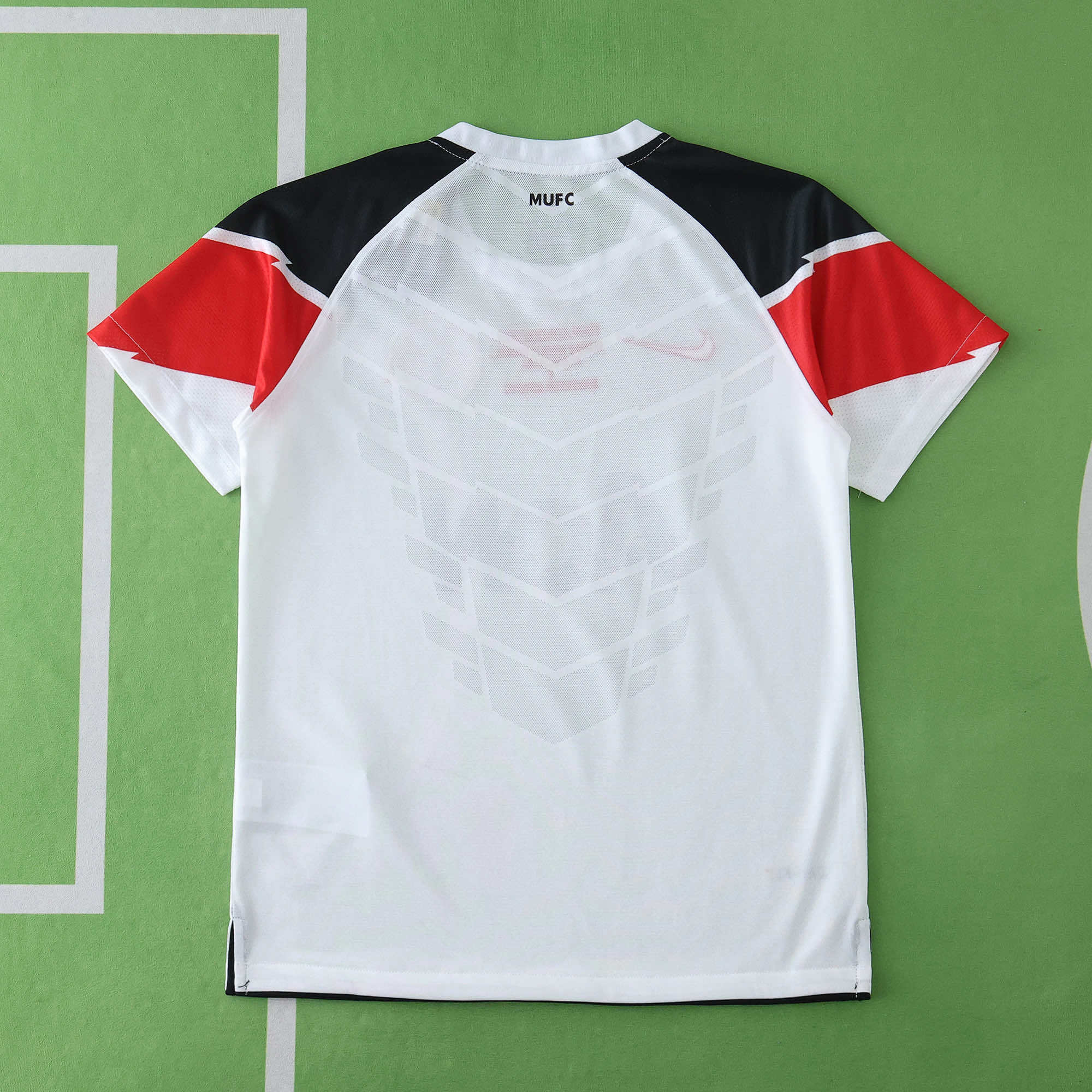 1112 Manchester United F.C. away retro Kids kit