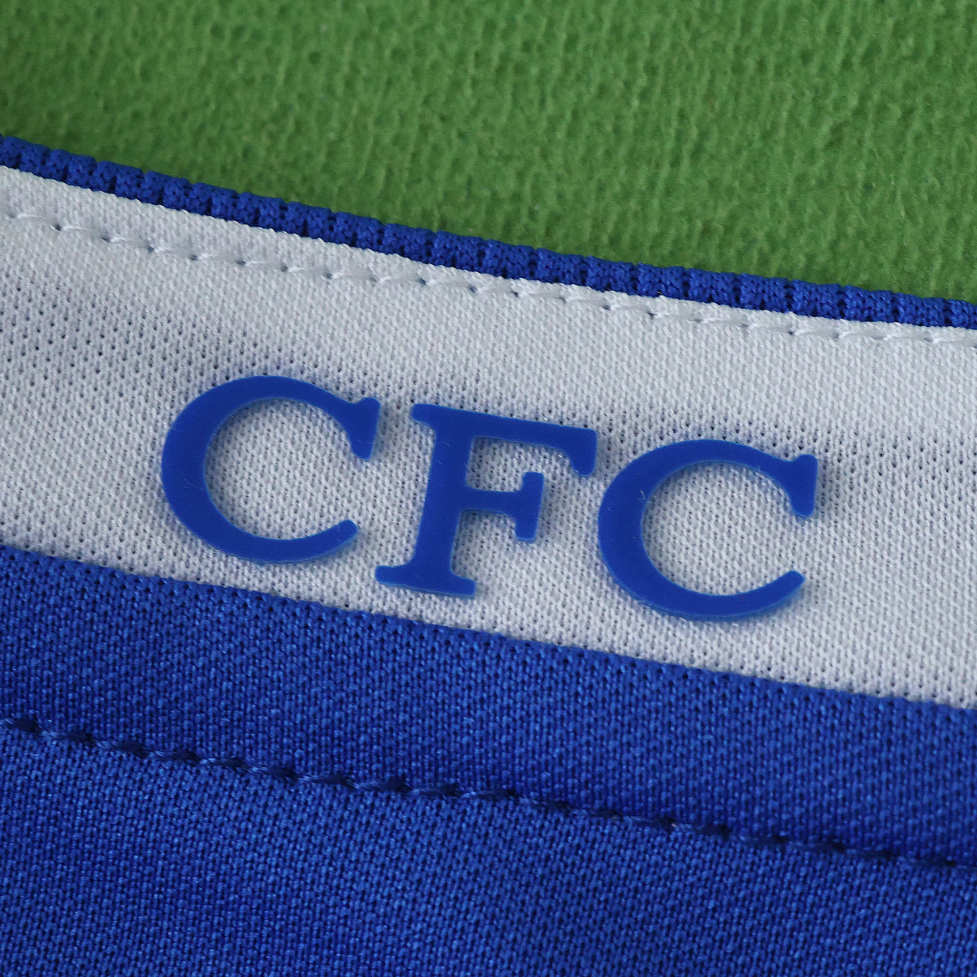 0305 Chelsea F.C. home retro Kids kit