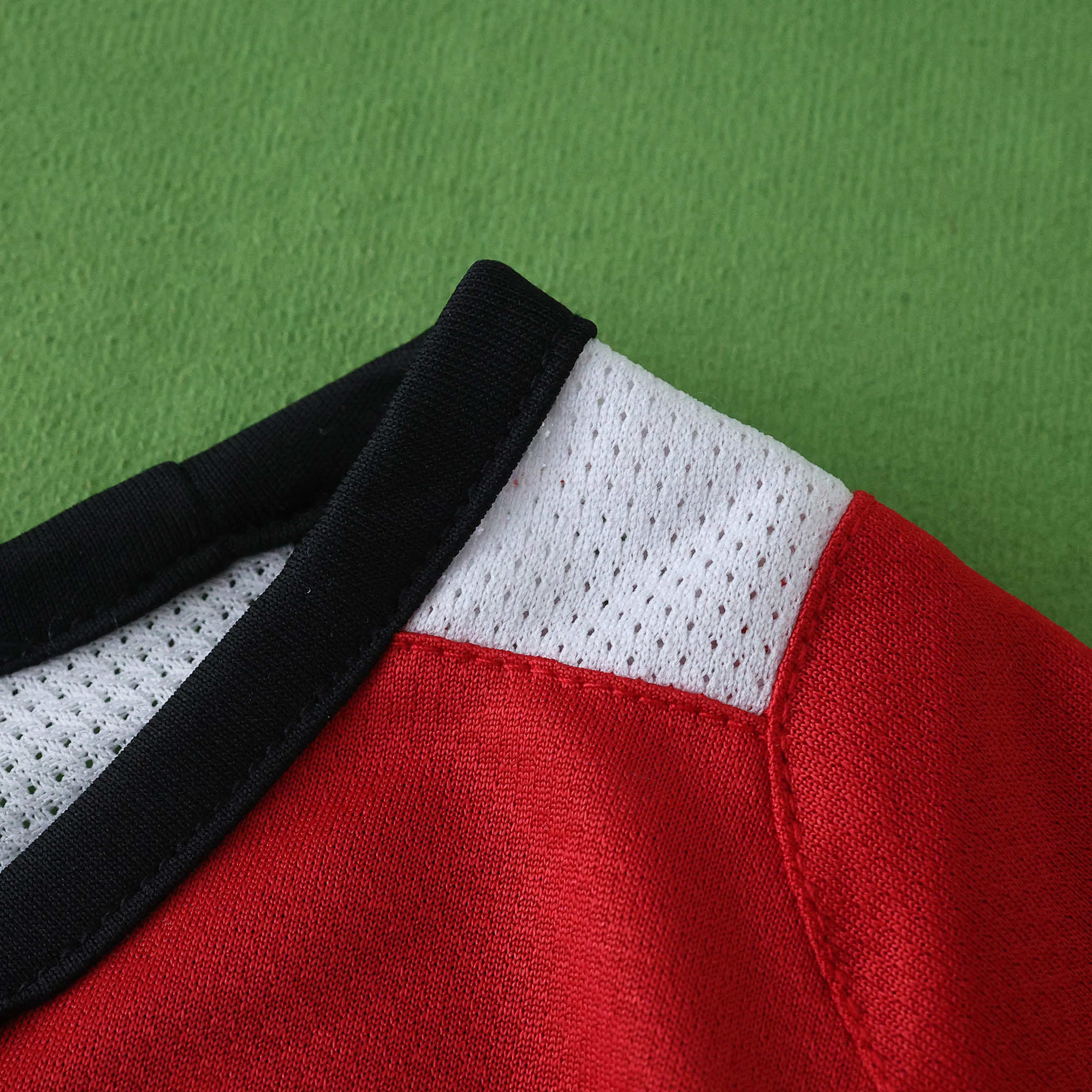 0506 Manchester United F.C. home retro Kids kit