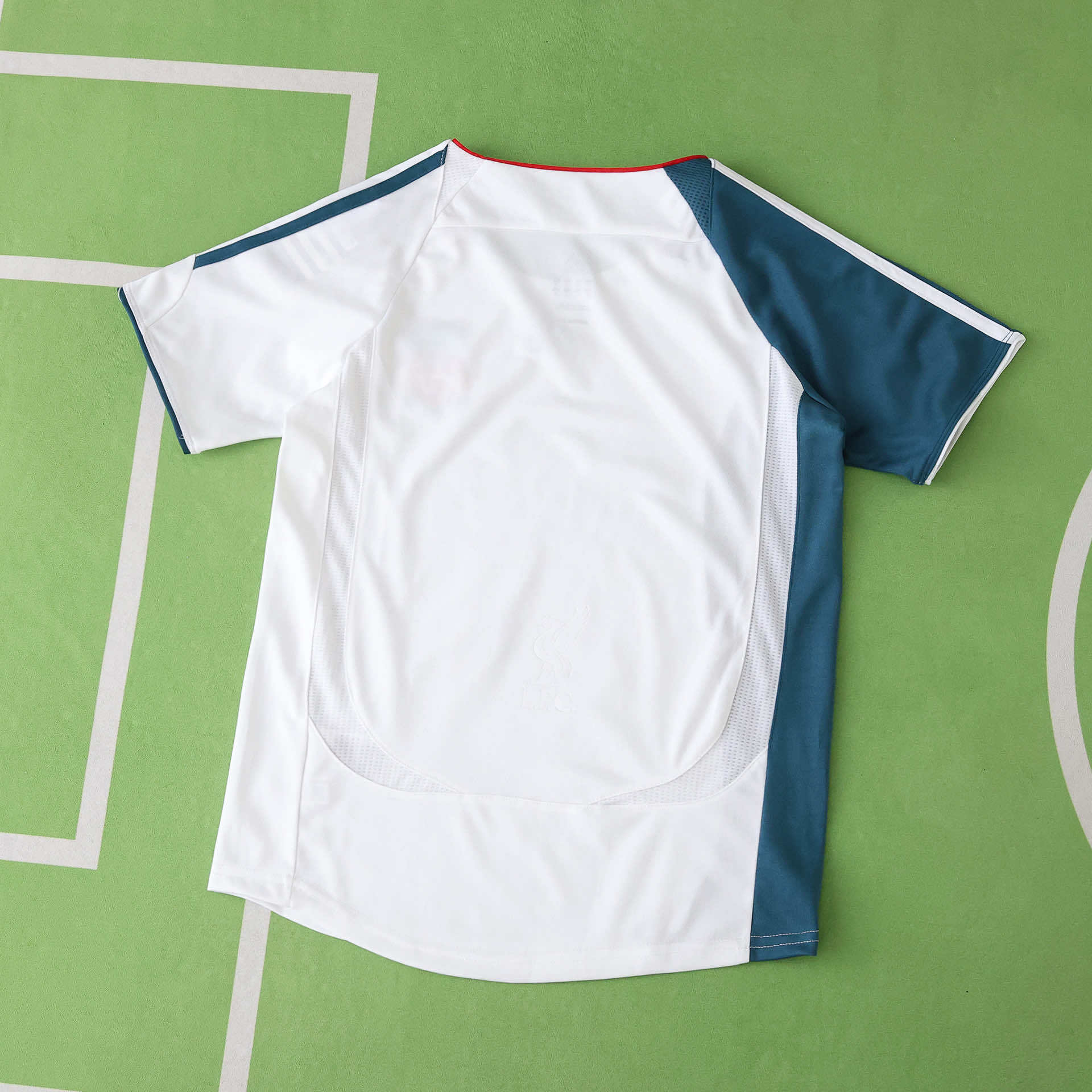 2006 season Liverpool F.C. away retro Kids kit