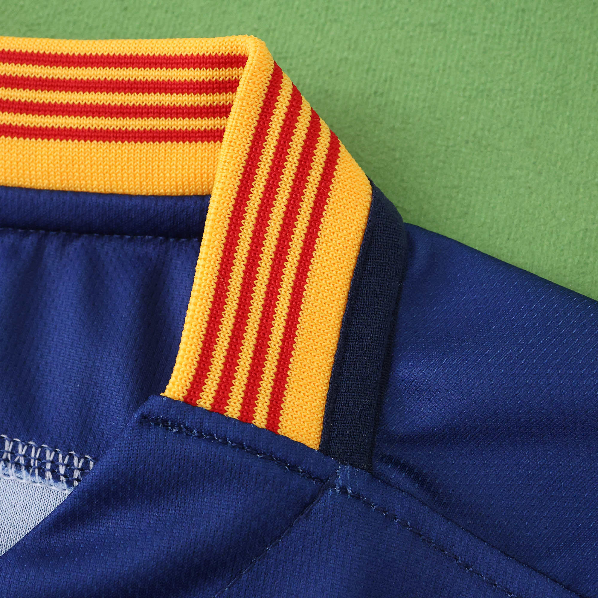 1516 season FC Barcelona / Barça home Kids kit