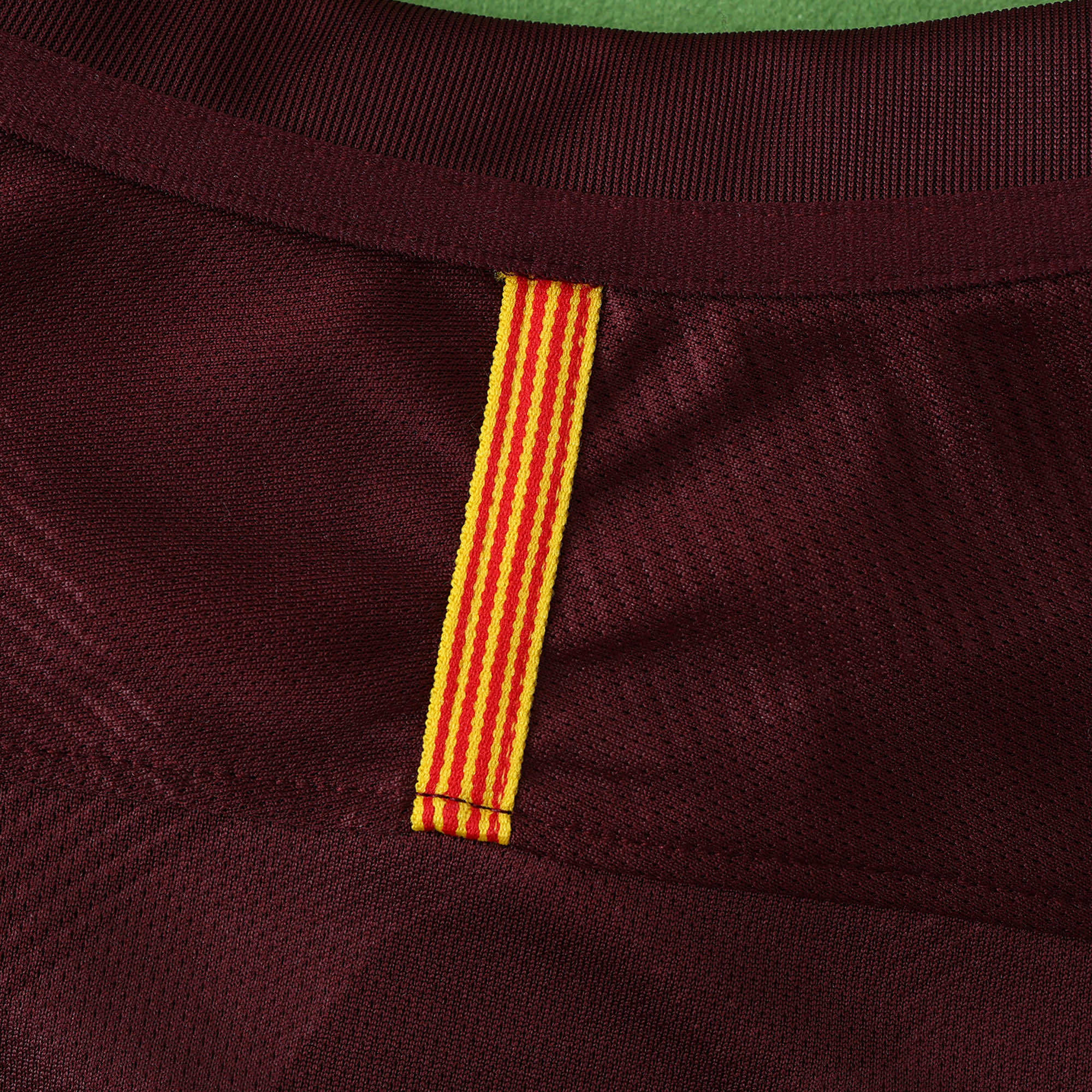 17-18 season Barcelona third retro Fan version