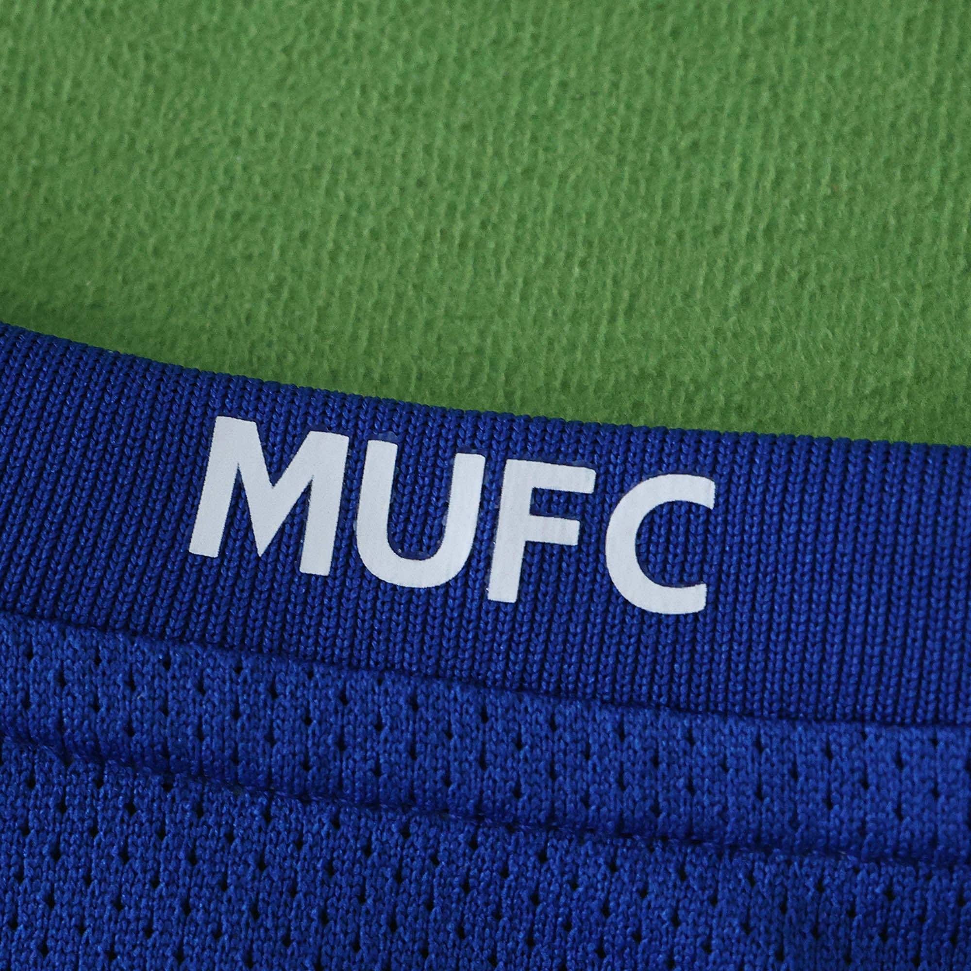 0809 Manchester United F.C. third retro Kids kit