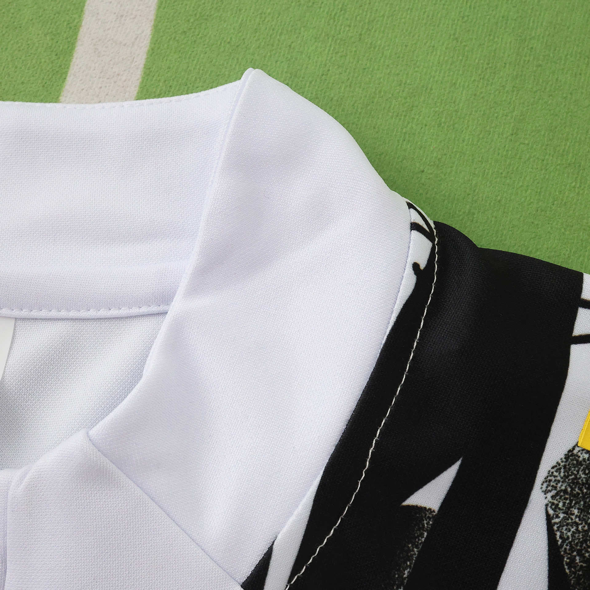 2526 season Real Madrid CF Marvel White Half pull training suit