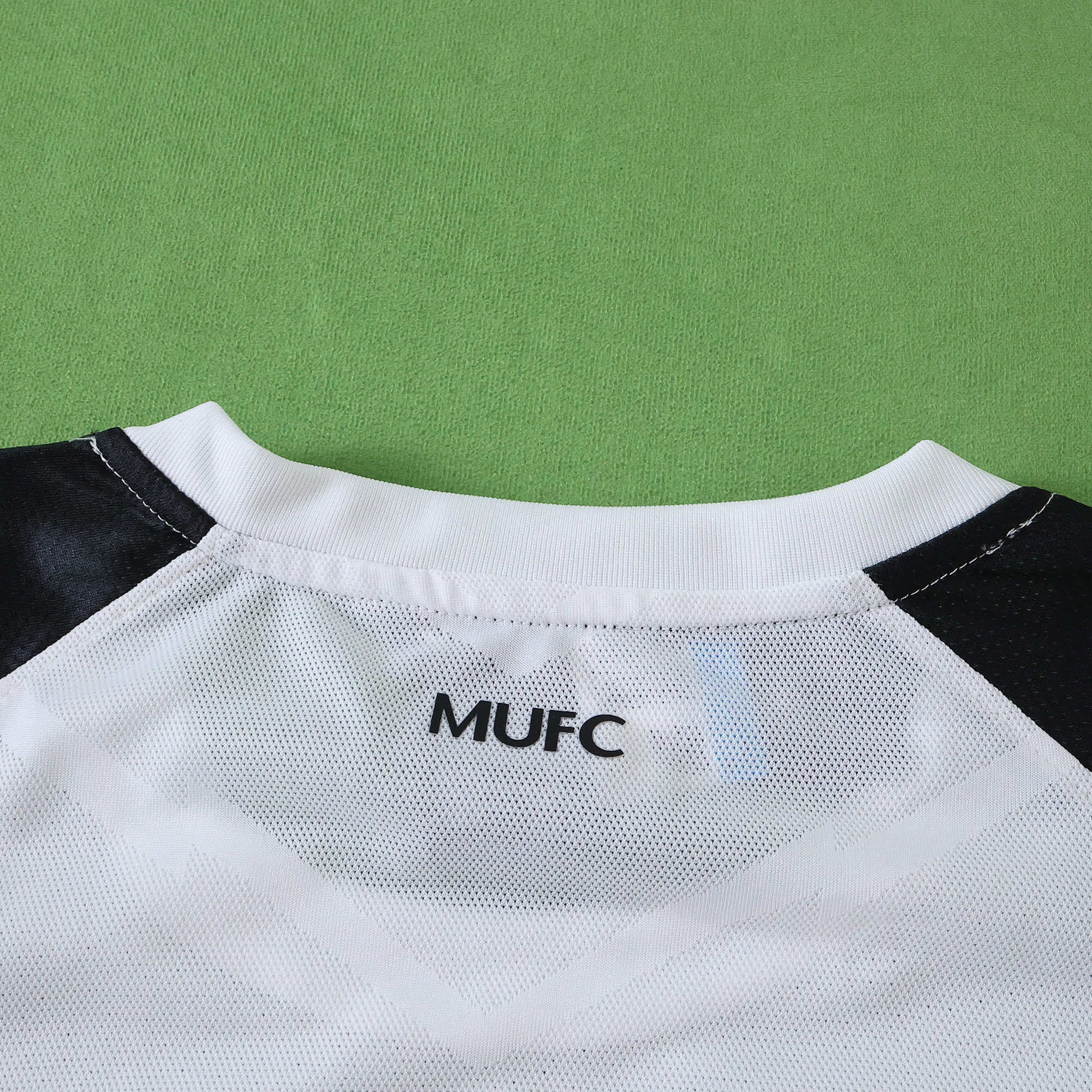 1011season Manchester United F.C. away retro Fan version