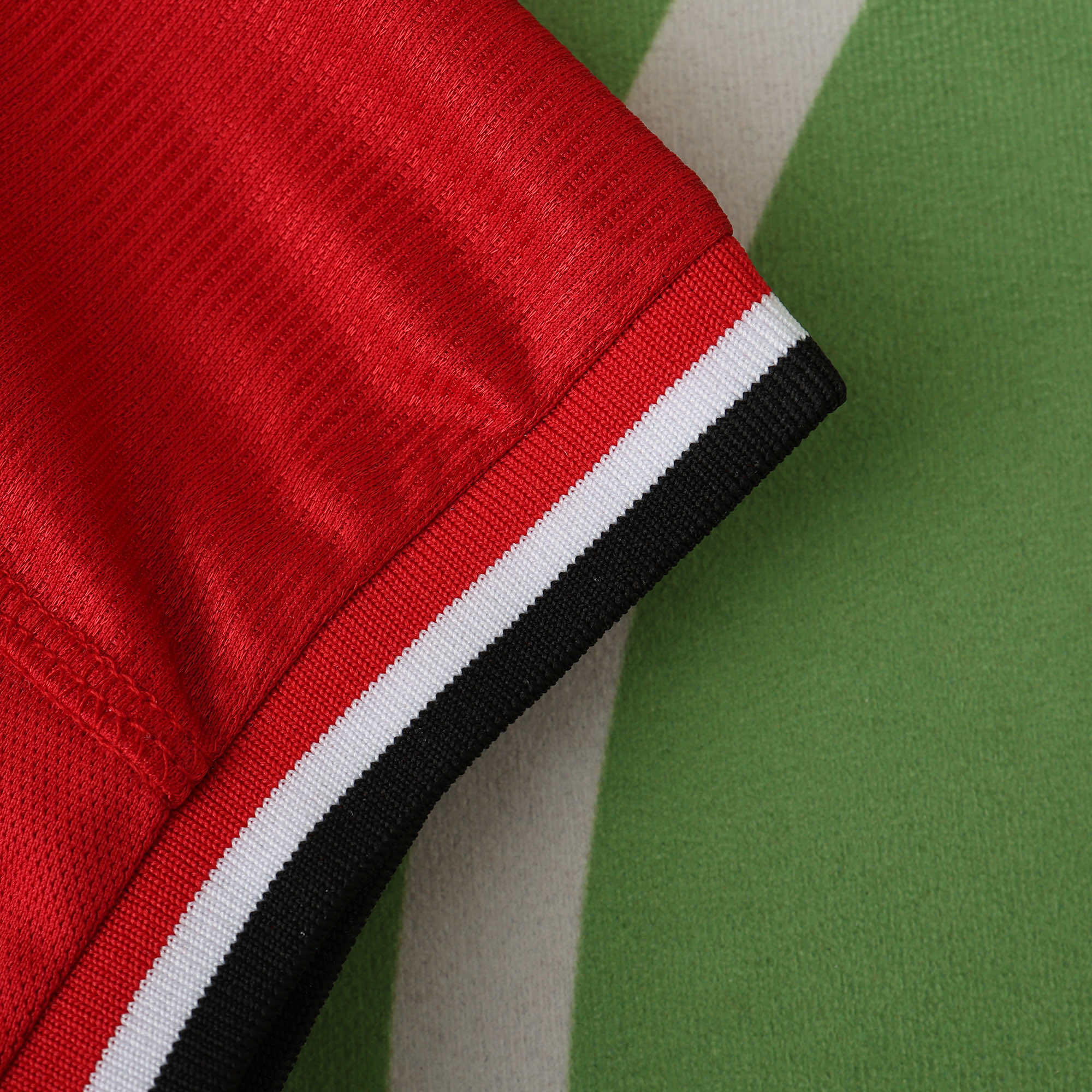 0002 season Manchester United F.C. home retro Fan version