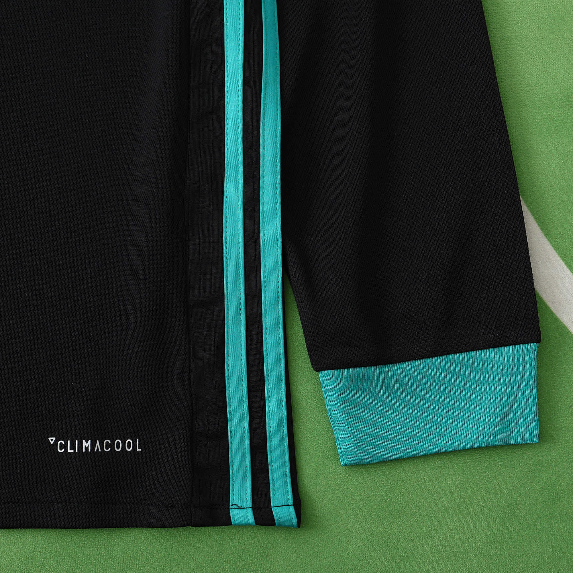 17-18 season Real Madrid away Long sleeve retro Fan version