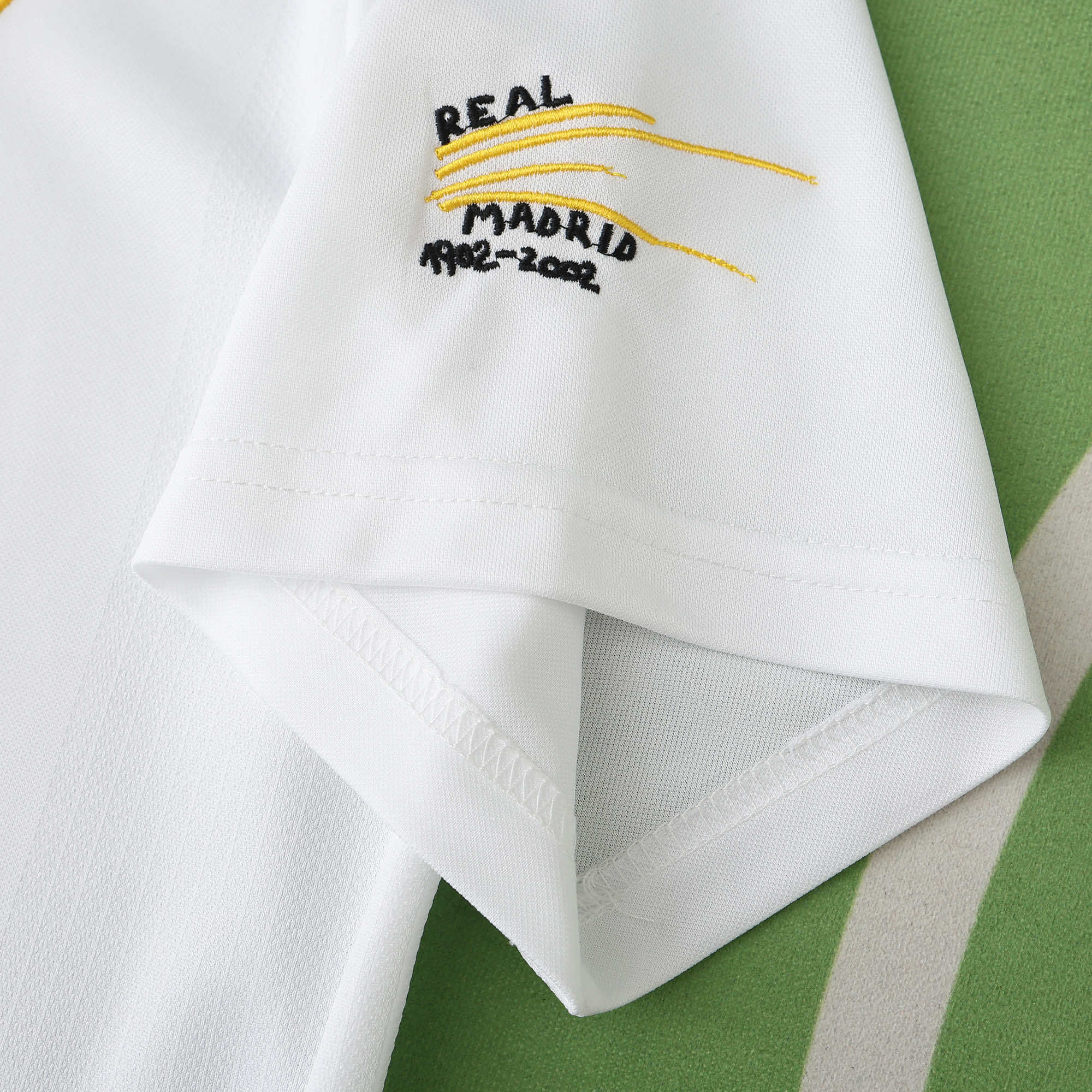 0203 season Real Madrid CF home retro Fan version
