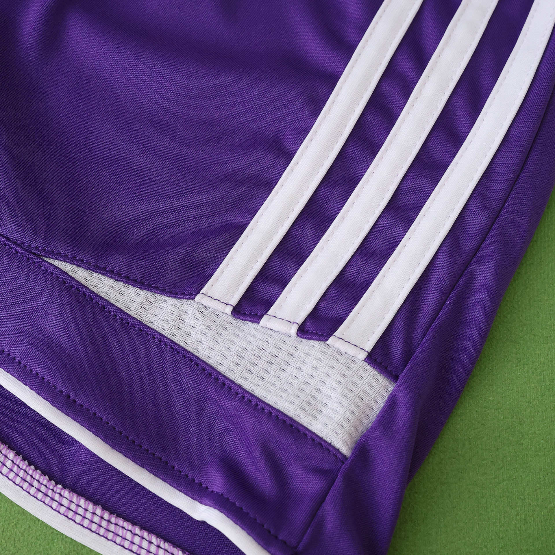 2006 season Real Madrid CF third retro Kids kit