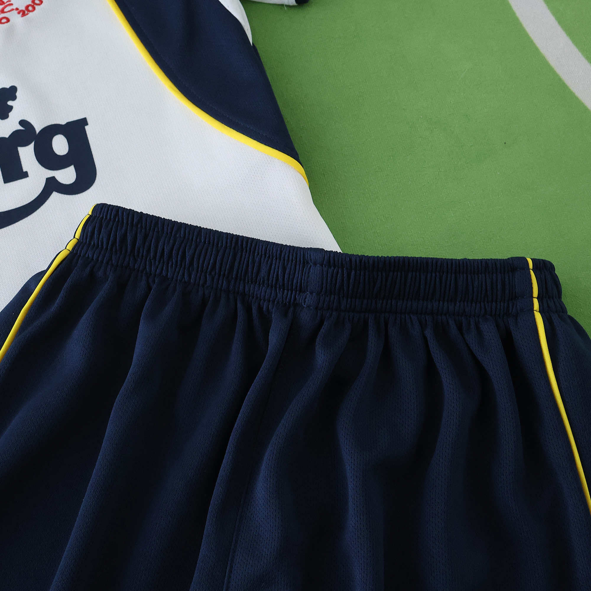 0102 Liverpool F.C. away retro Kids kit