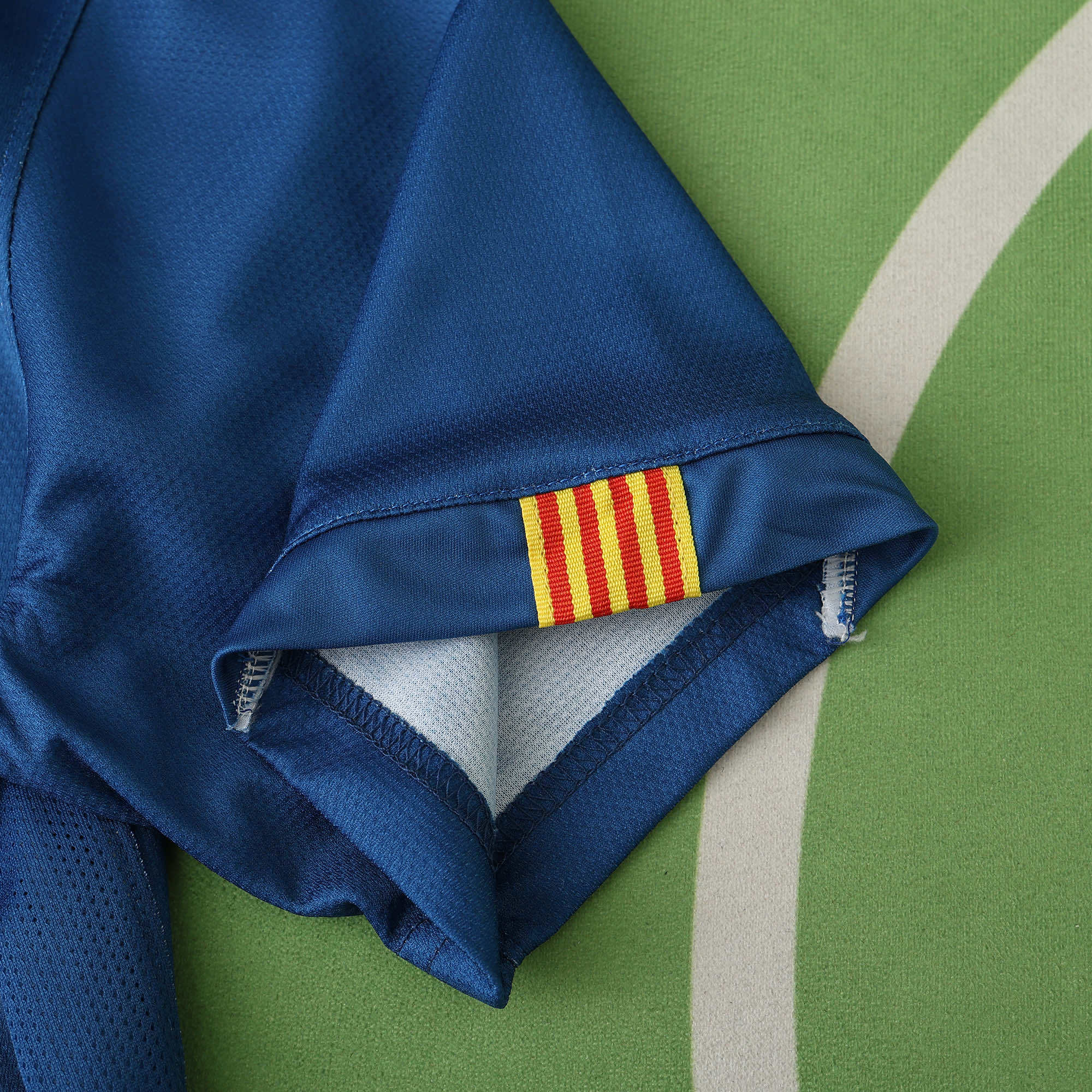 0607 season FC Barcelona / Barça home retro Fan version