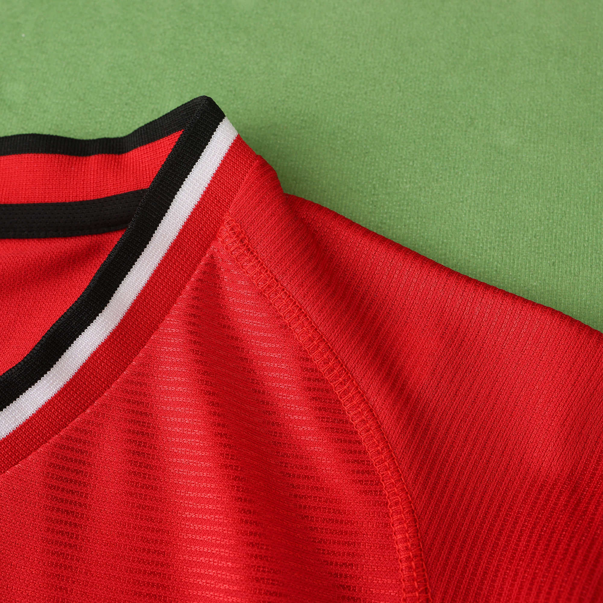 0002 season Manchester United F.C. home retro Fan version
