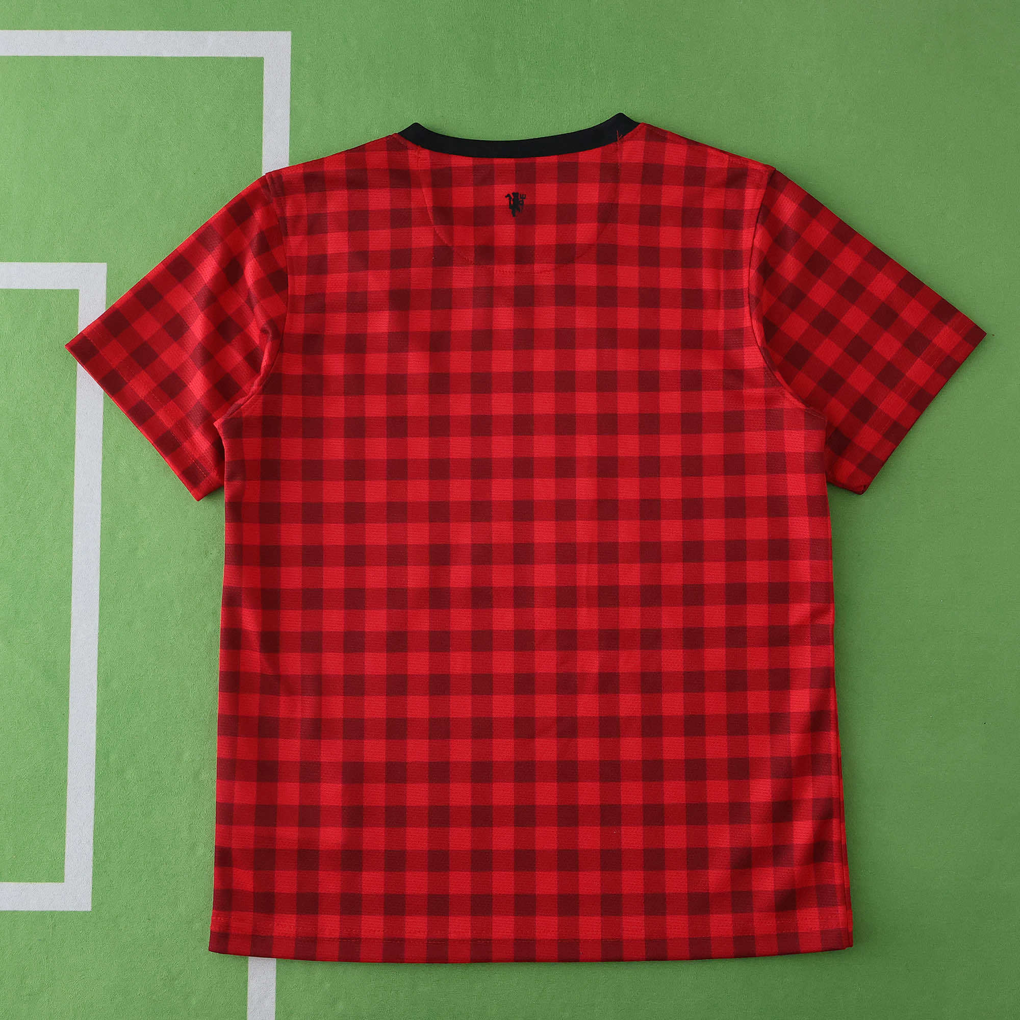 1213 Manchester United F.C. home retro Kids kit