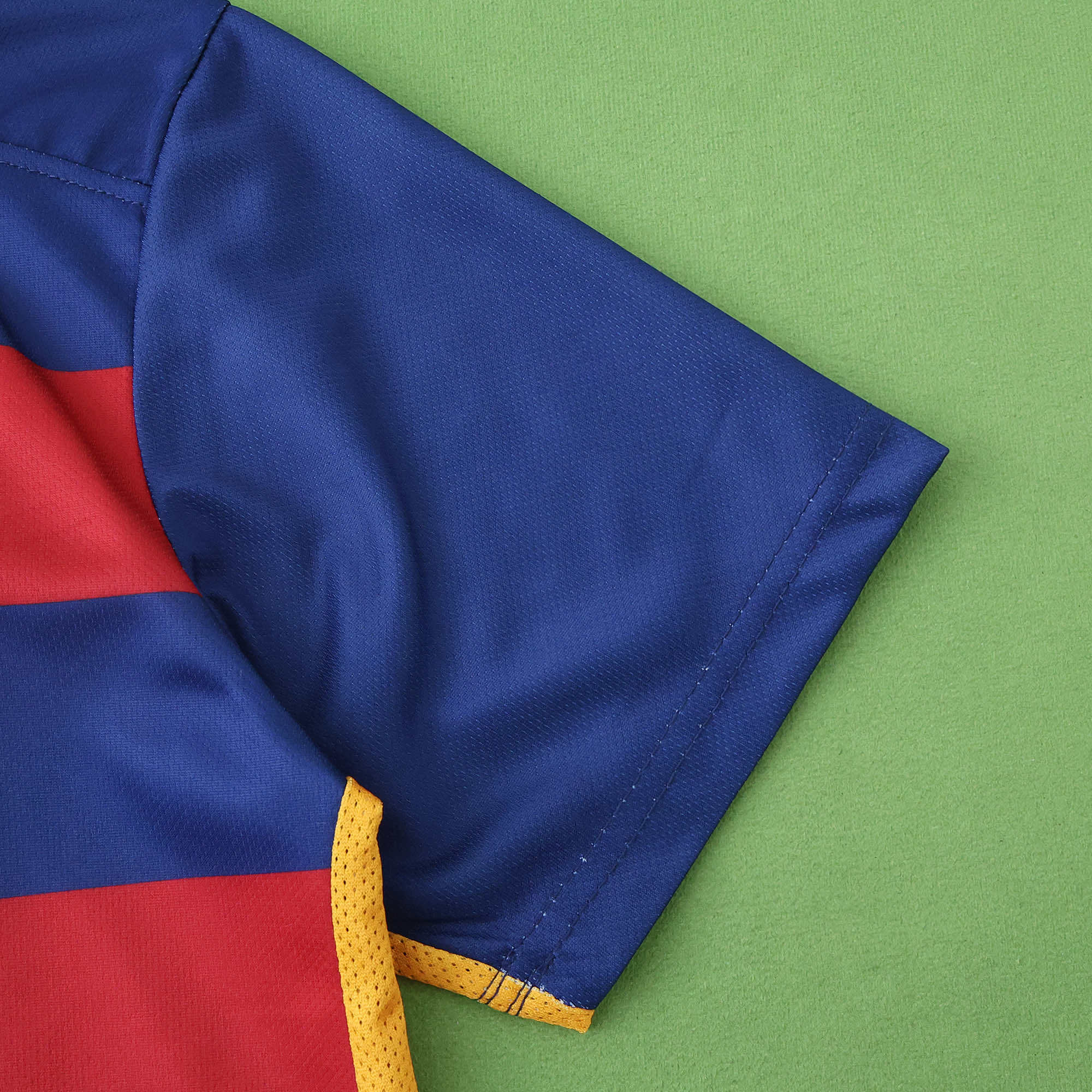 1516 season FC Barcelona / Barça home Kids kit