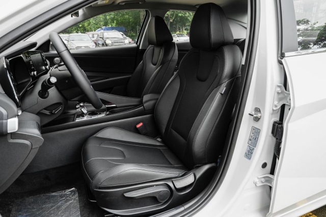 Hyundai Elantra,CheTuan Wang,Hyundai Elantra-CheTuan Wang