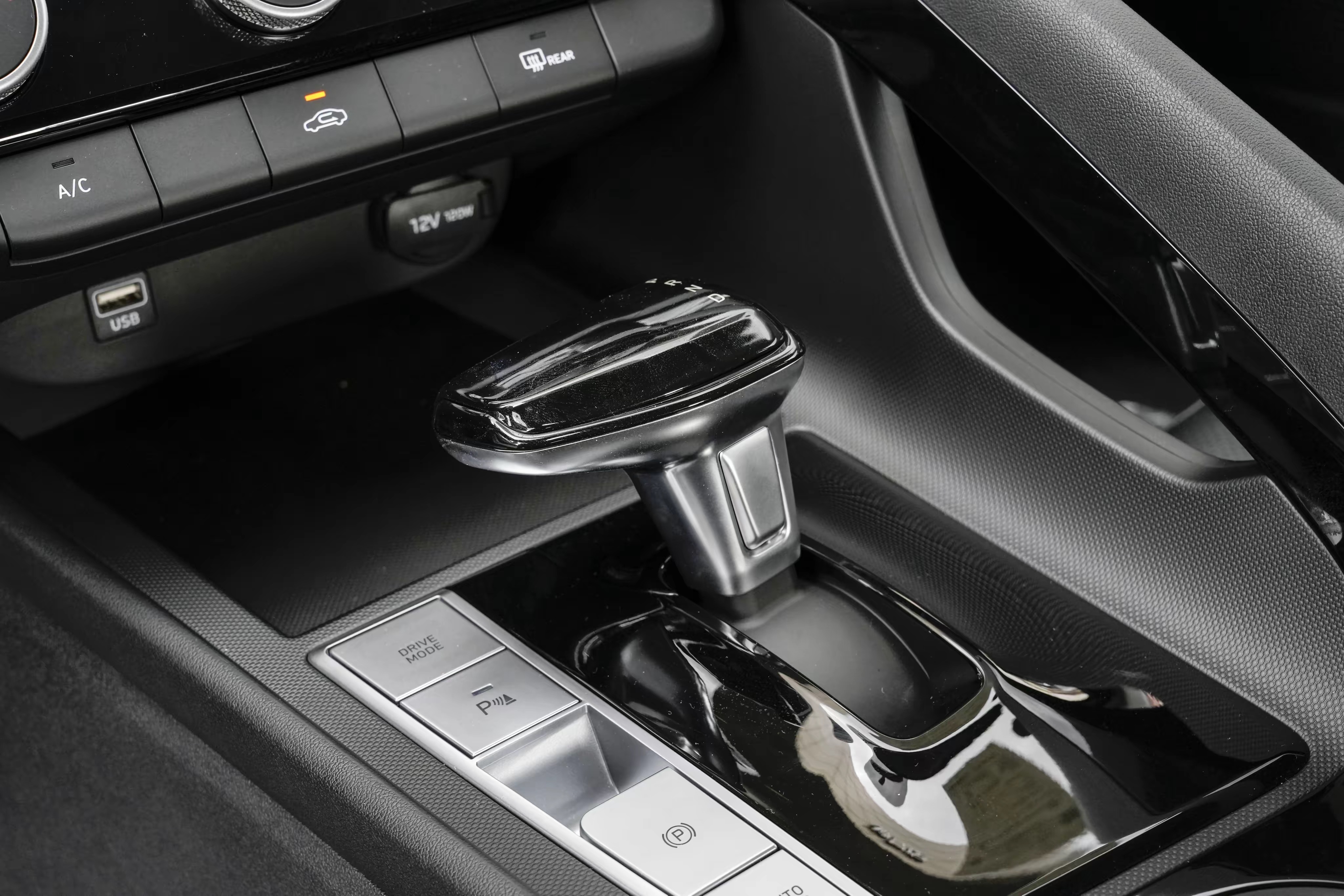 Hyundai Elantra,CheTuan Wang,Hyundai Elantra-CheTuan Wang