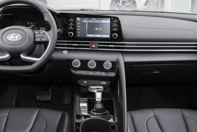 Hyundai Elantra,CheTuan Wang,Hyundai Elantra-CheTuan Wang