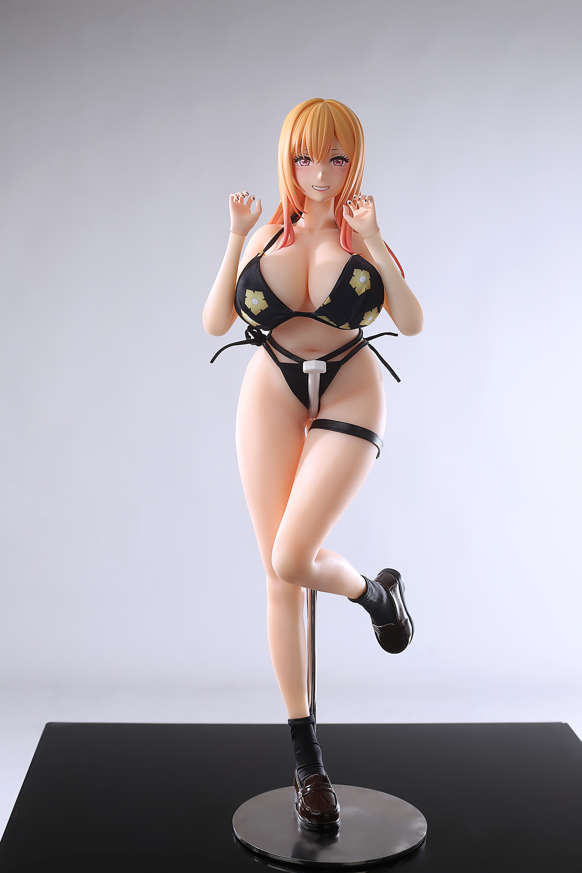 65cm Golden Cosplay Silicone Anime Doll – Trendy Pink-Accent Fantasy Companion