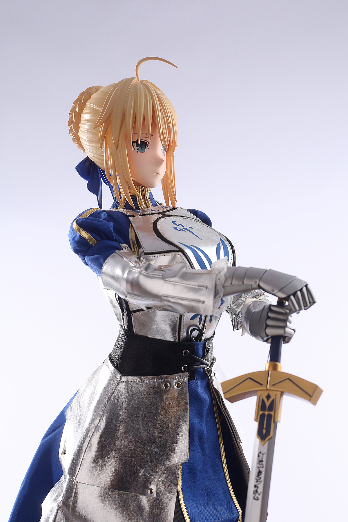 65cm Royal Blue Knight Silicone Anime Doll – Golden-Haired Fantasy Companion
