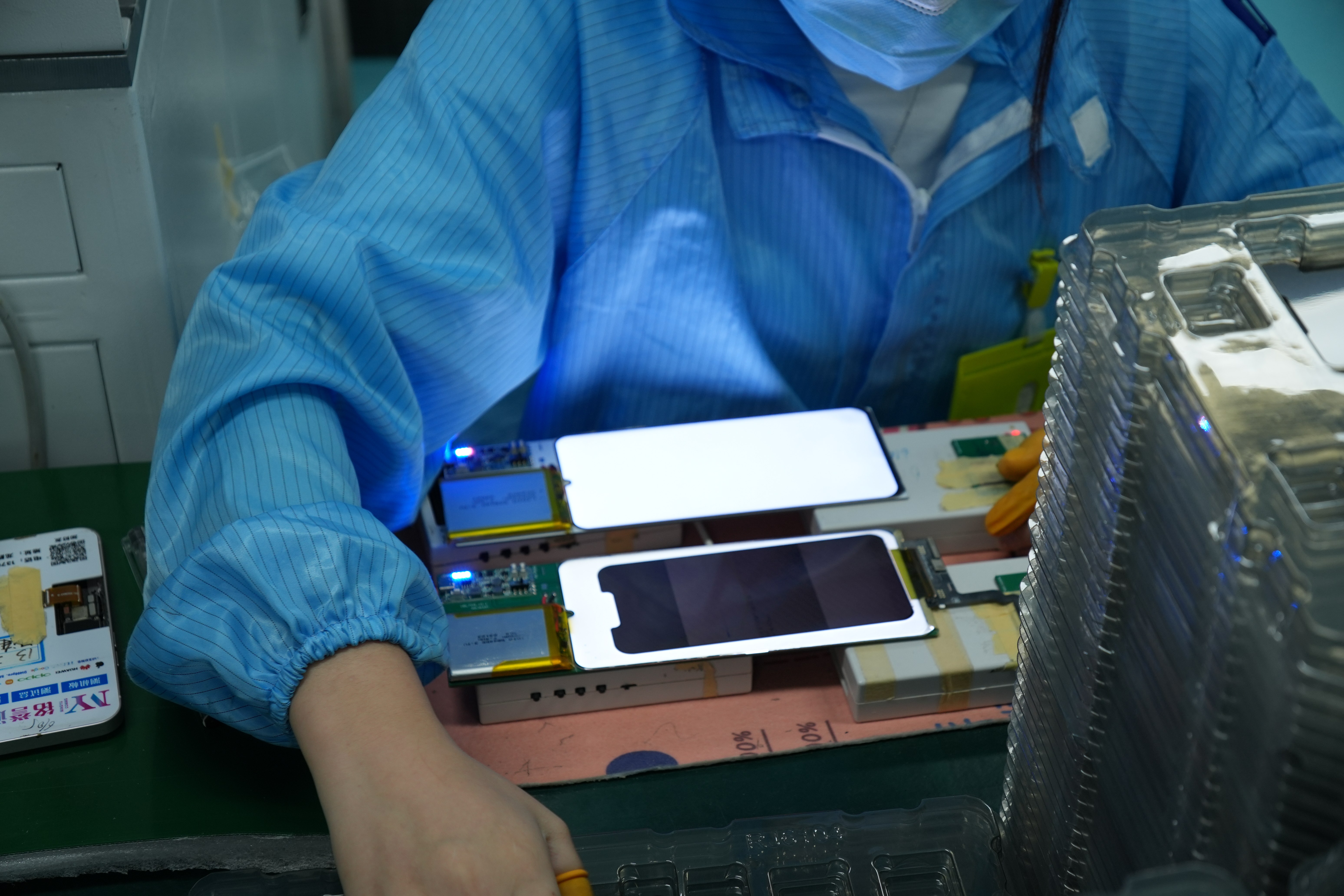 Control de calidad de pantalla LCD antes del envío - Rise LCD