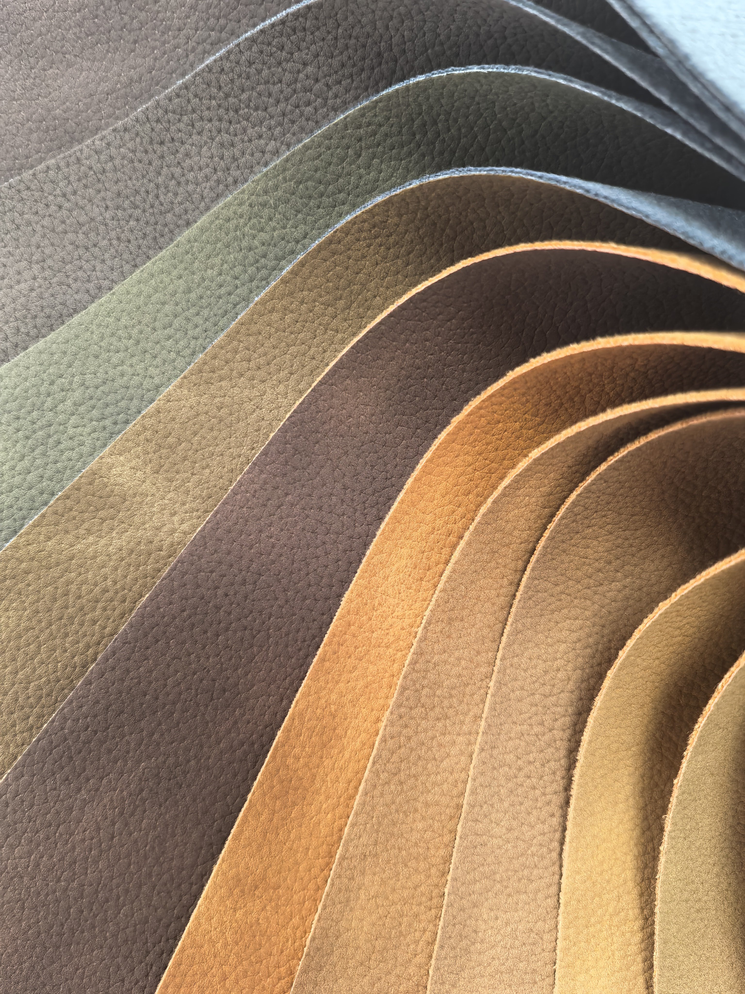 PU Leather for shoes upper, synthetic leather for shoes, bags, furniture, LEADER