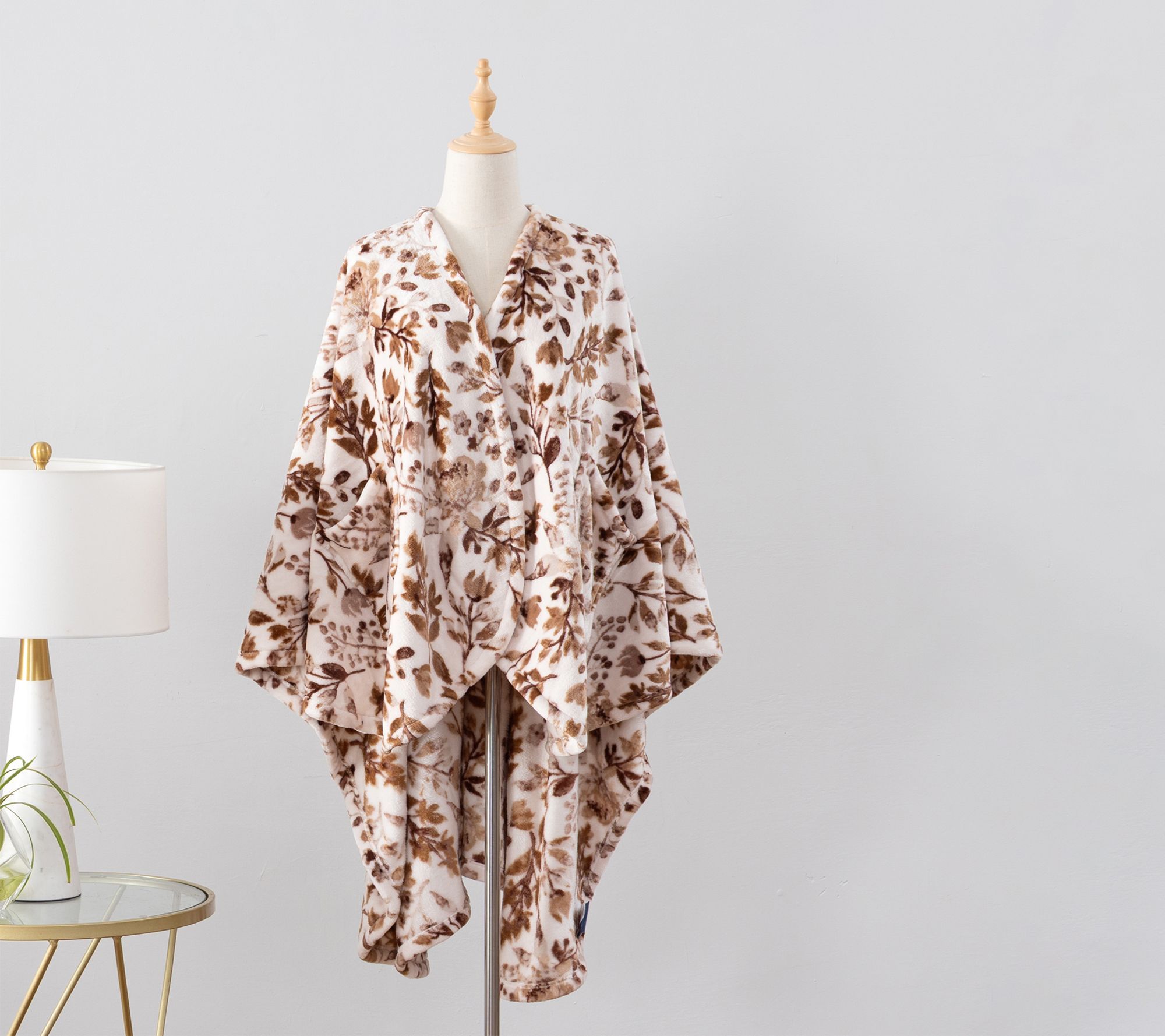 Flowers Botanical Wearable Plush Blanket(With pockets)