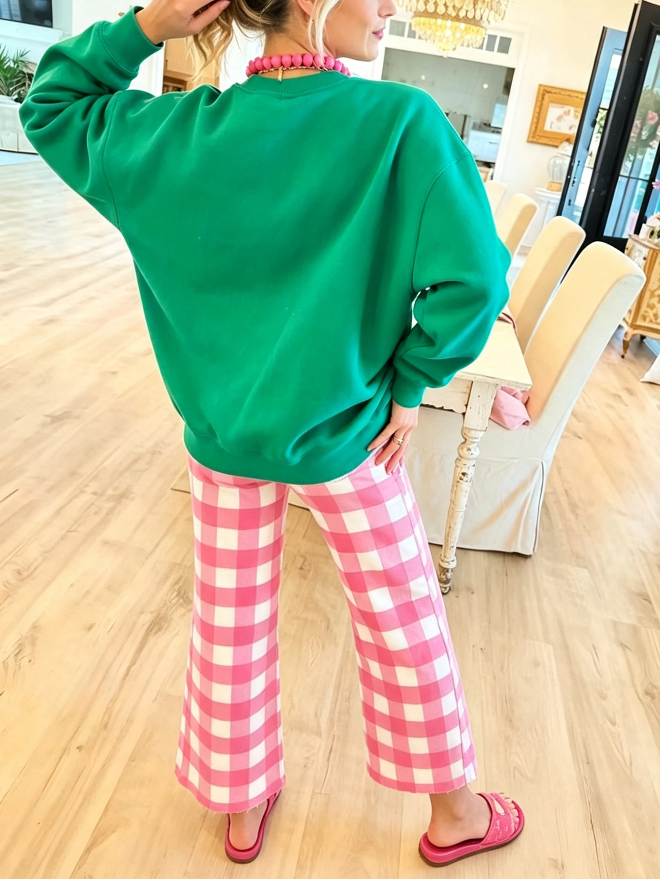 Emerald Green Fleece-Lined Crewneck Sweatshirt with High-Stretch Ribbed Trim
