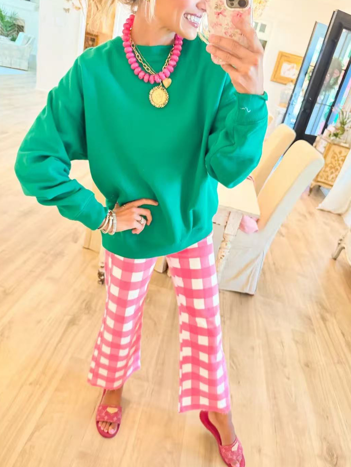 Emerald Green Fleece-Lined Crewneck Sweatshirt with High-Stretch Ribbed Trim