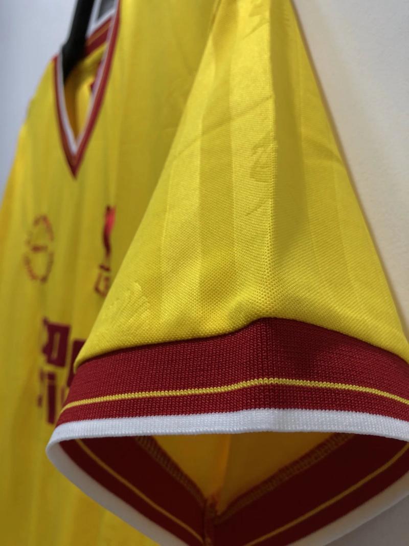 Retro 1985-86 Liverpool Away retro Football jersey