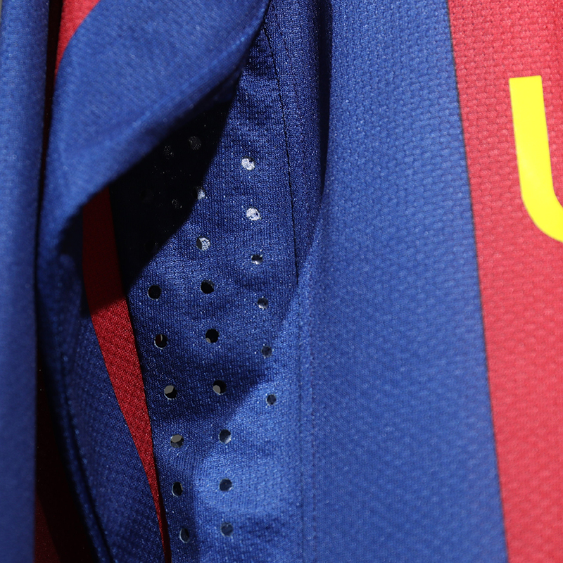 Retro Player 2010-11 Barcelona Home Retro Long sleeve Football jersey