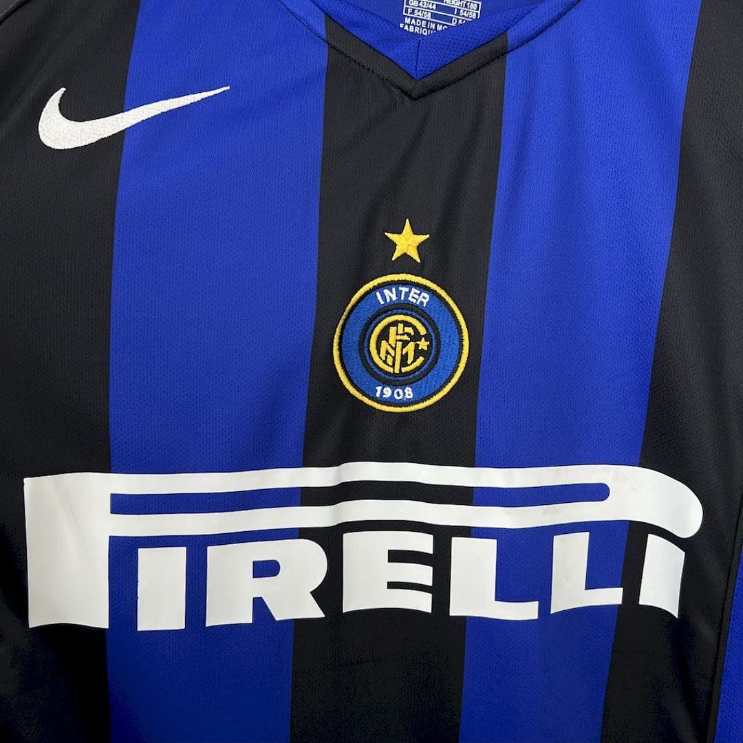 retro 2004-05 Inter Milan Home Retro football jersey