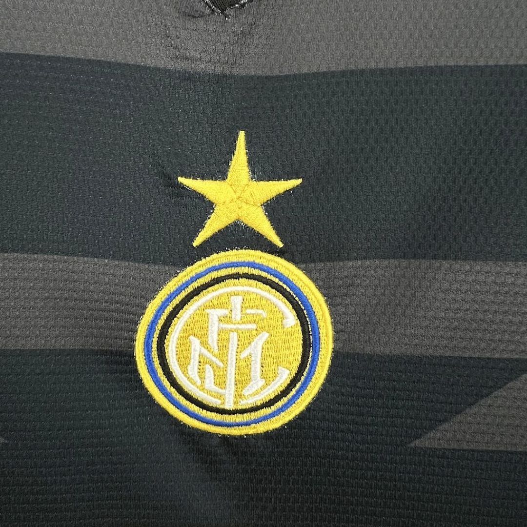 Retro 1997-98 Inter Milan Third away Retro RONALDO MORIERO ZAMORANO WINTER Football jersey