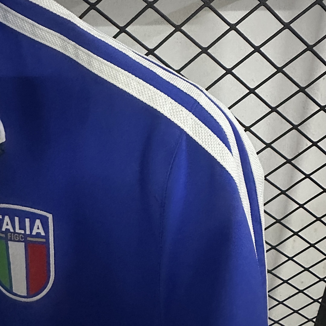 Windbreaker Italy