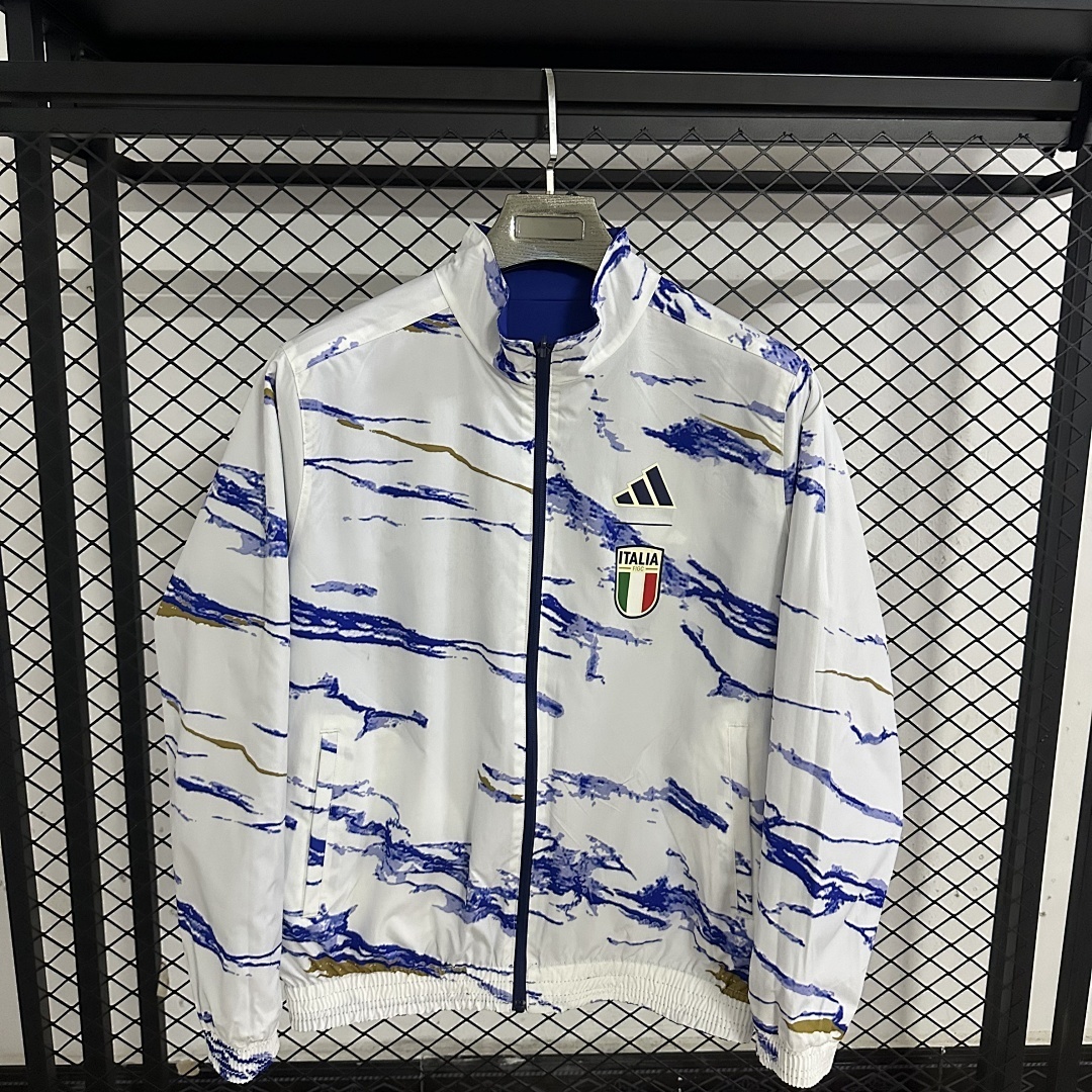 Windbreaker Italy