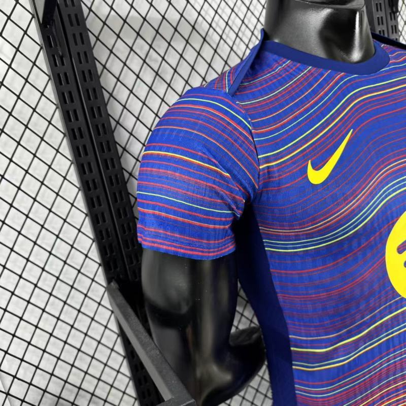 Player 2025-26 Barcelona goalkeeper Football jersey