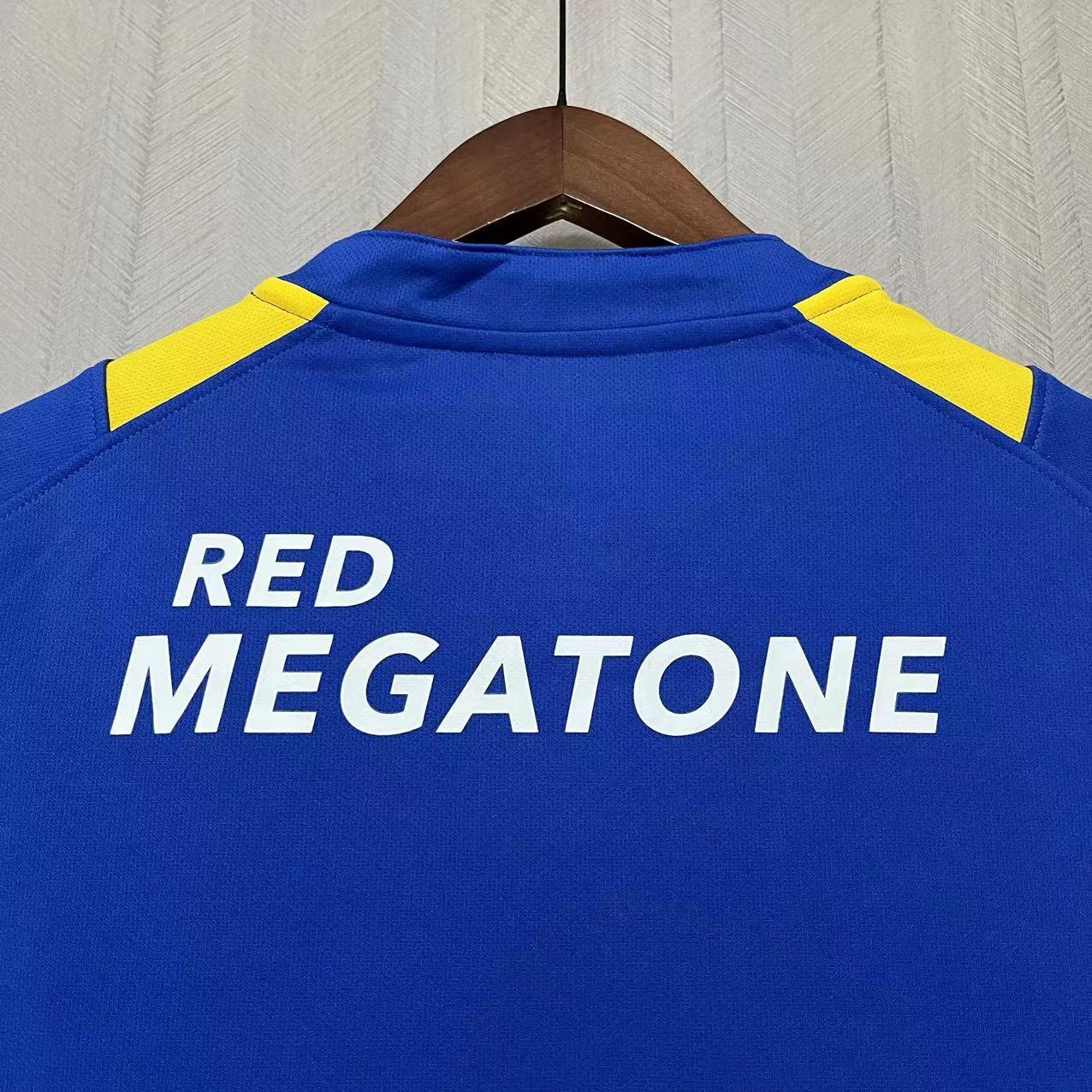 Retro 2005-06 Boca Juniors home Retro Football jersey